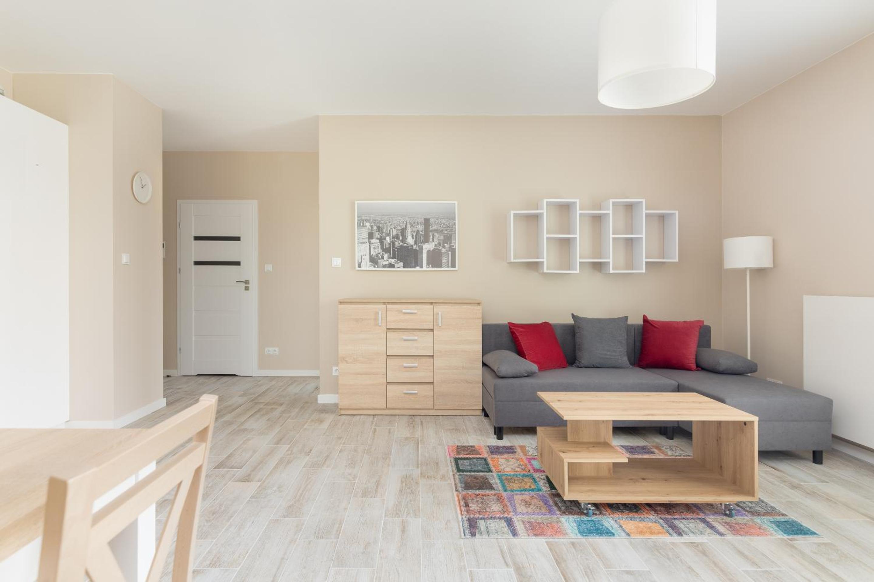 One-Bedroom Apartment - Photo 3