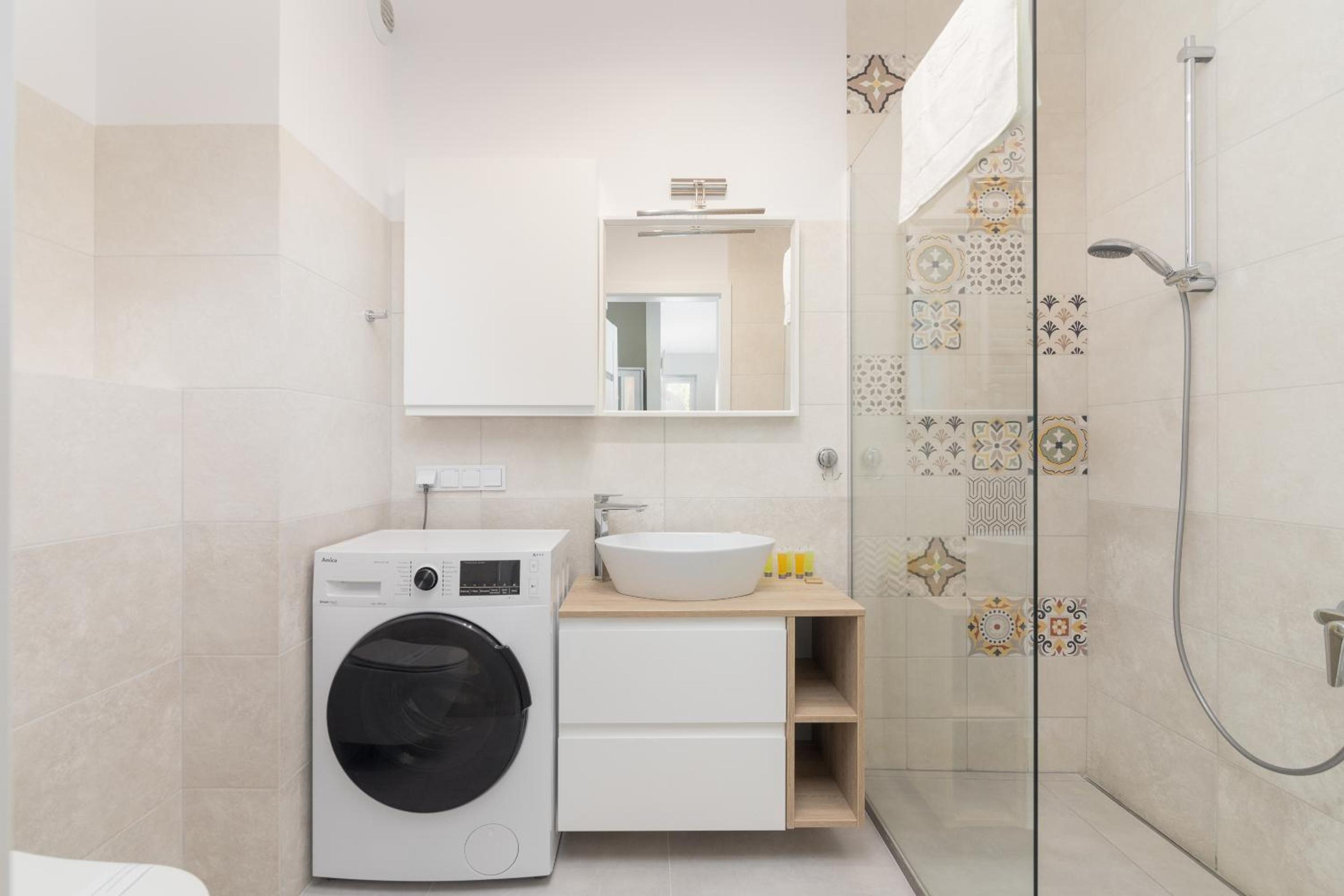 One-Bedroom Apartment - Photo 19