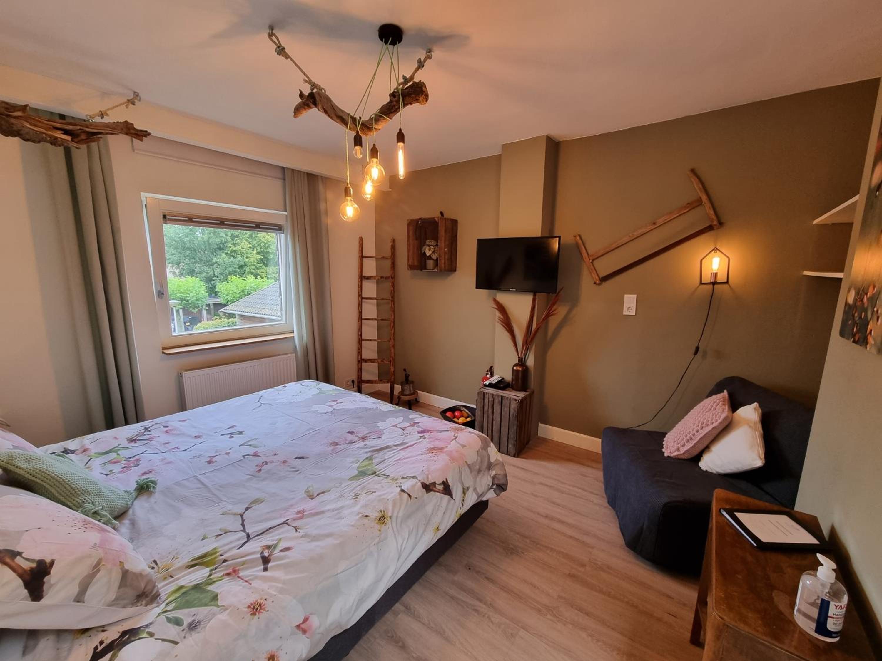 Triple Room with Private Bathroom photo 3