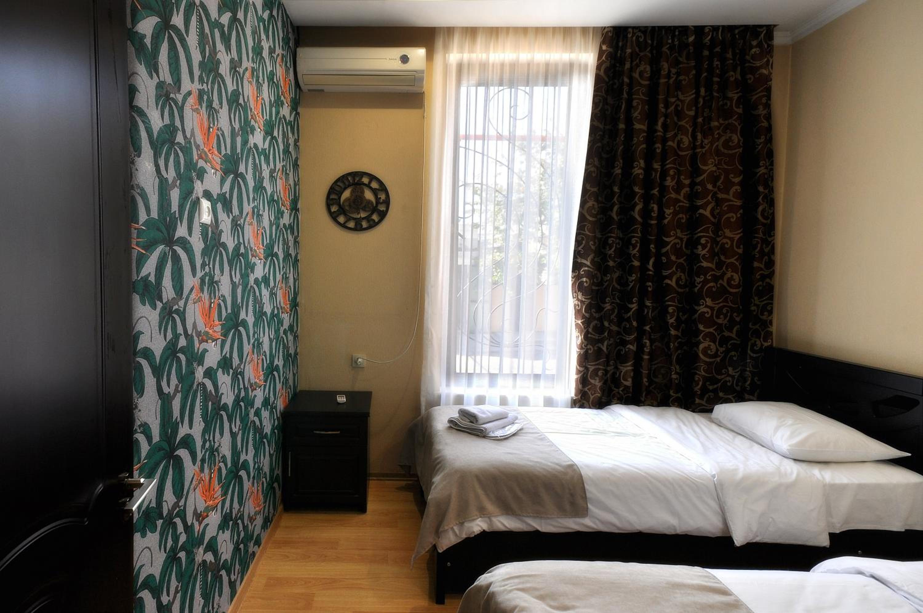 Two-Bedroom Suite - Photo 8