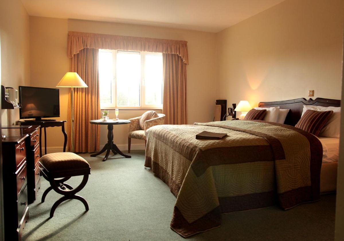 Double or Twin Room - Photo 4