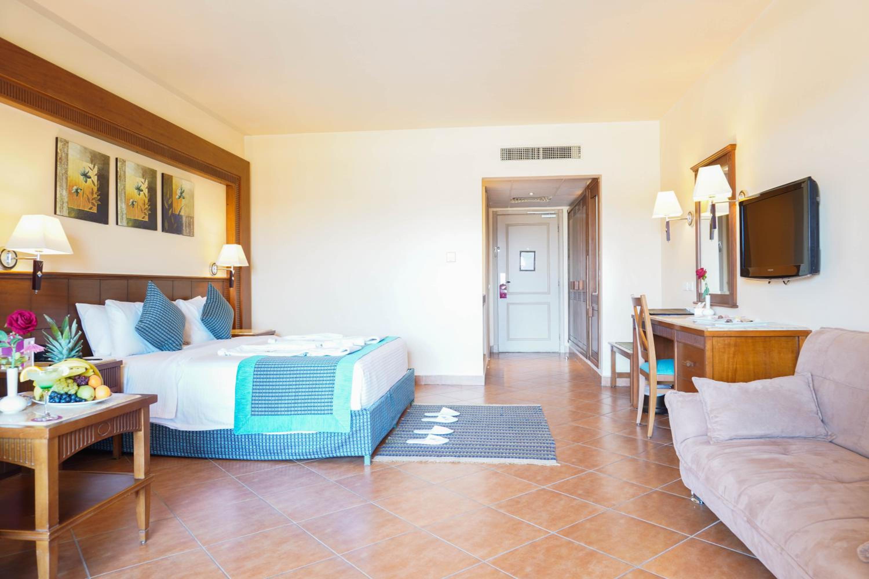 Standard Double or Twin Room - Photo 2