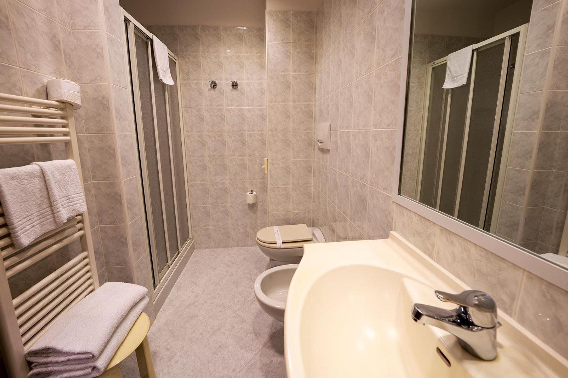 Superior Double or Twin Room - Photo 5