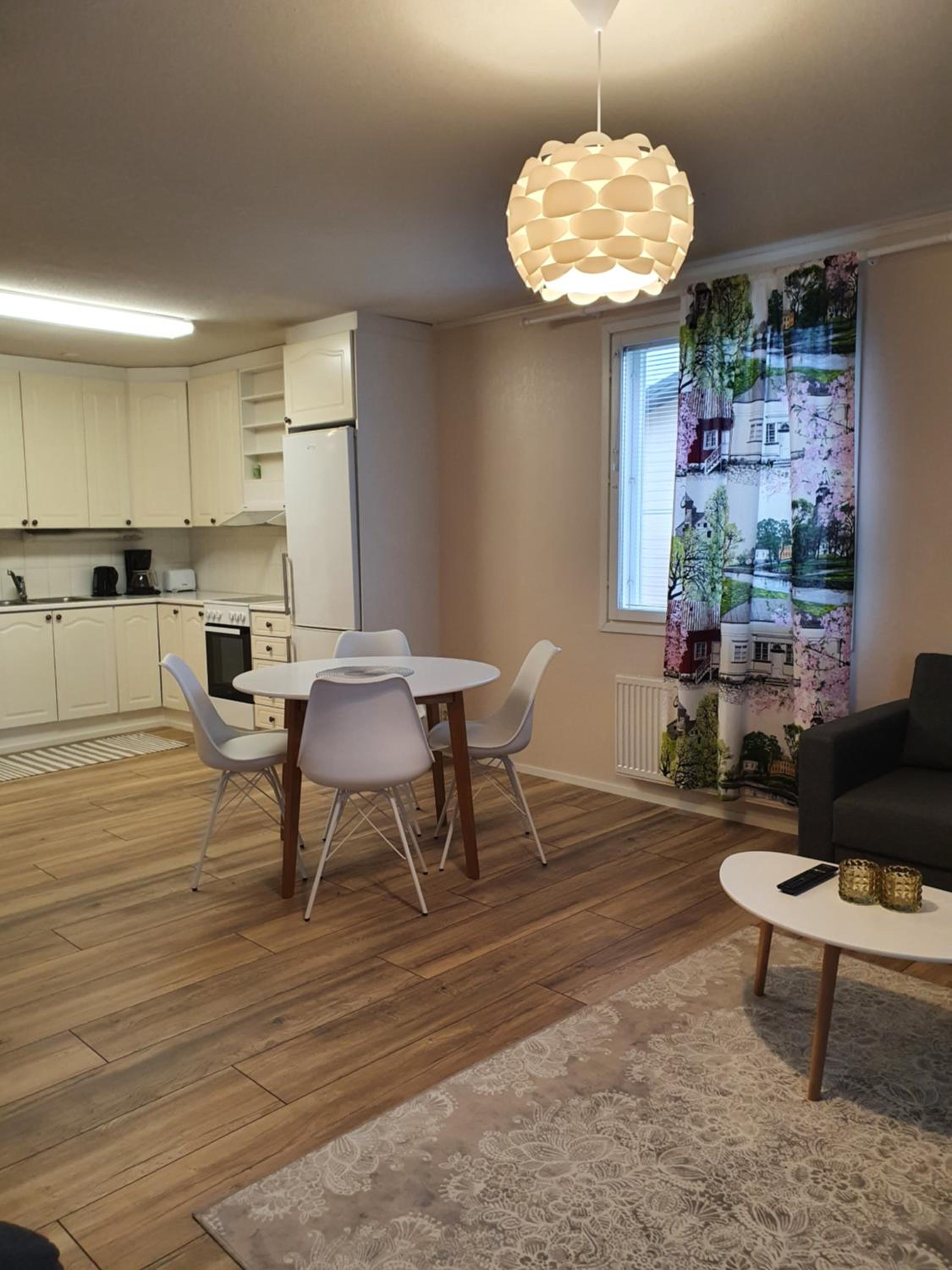 One-Bedroom Apartment photo 2