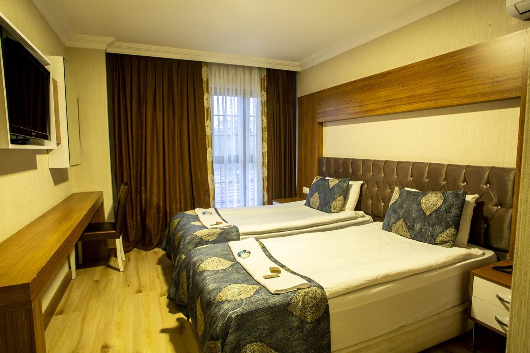 Standard Double or Twin Room - Photo 1
