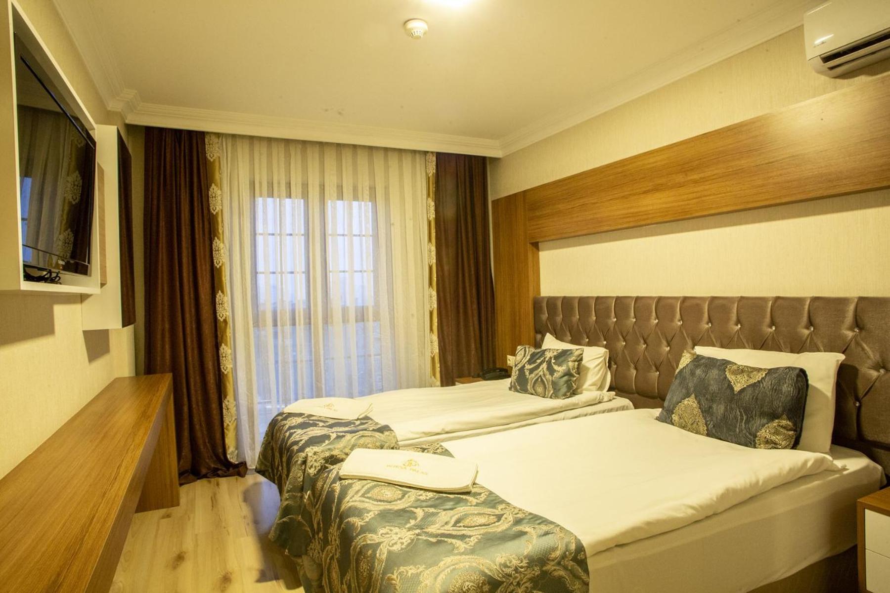 Standard Double or Twin Room - Photo 2