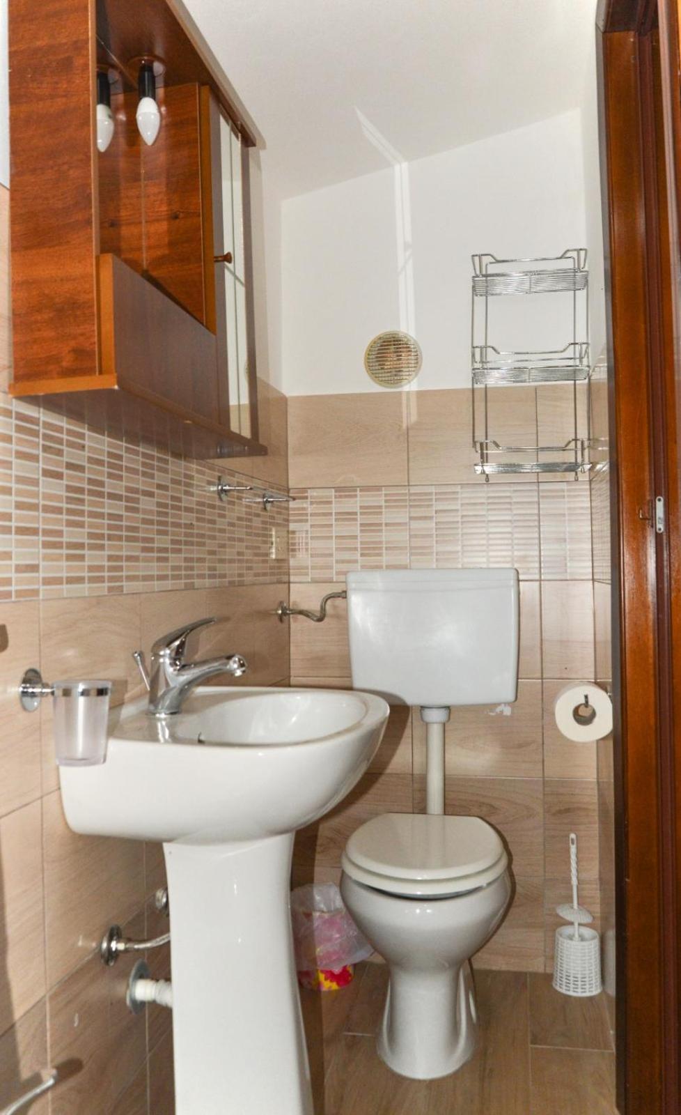 Double Room with Private Bathroom photo 3