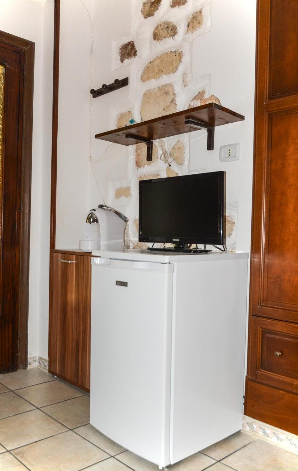 Double Room with Private Bathroom photo 2