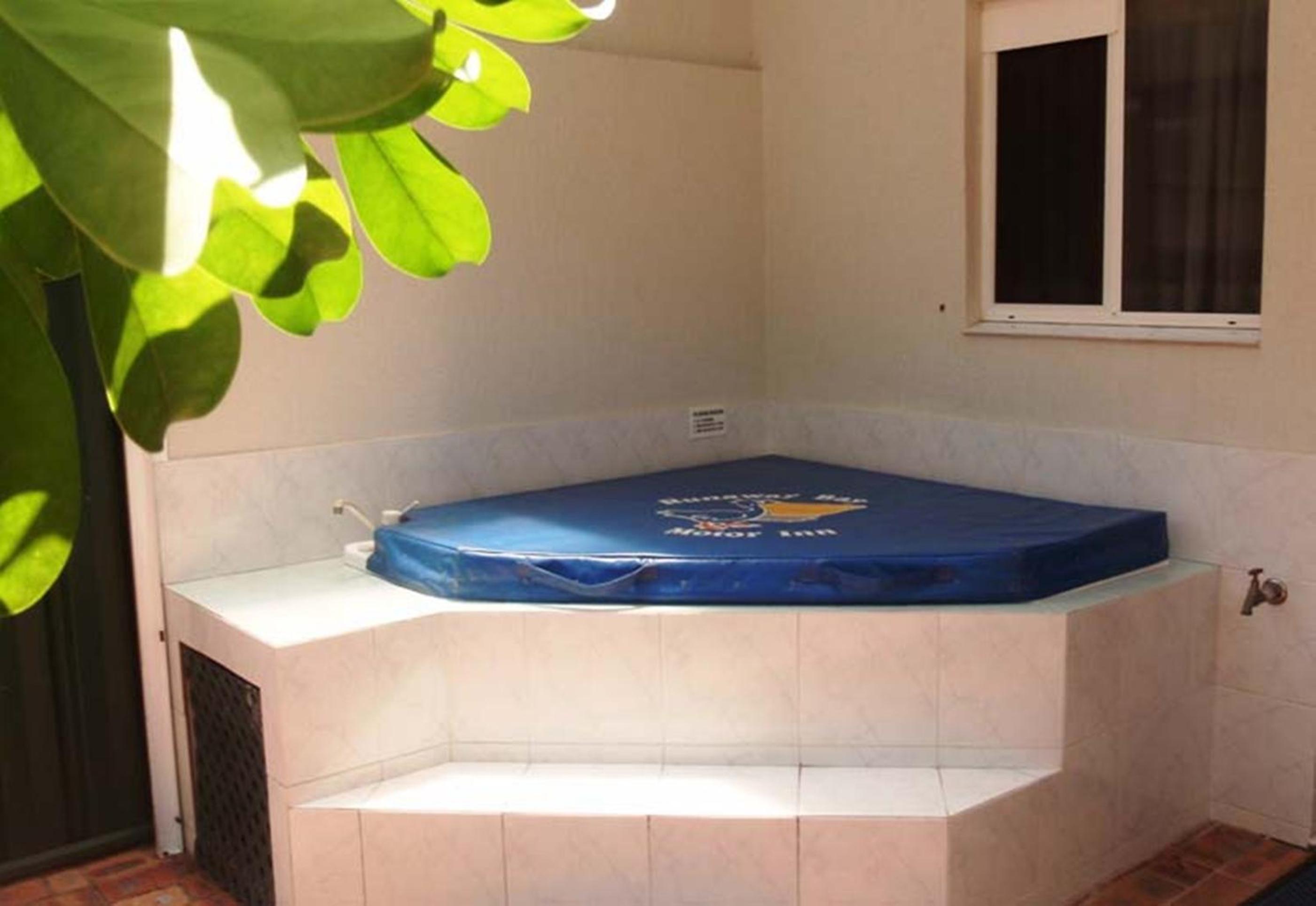 Studio with Outdoor Spa Bath