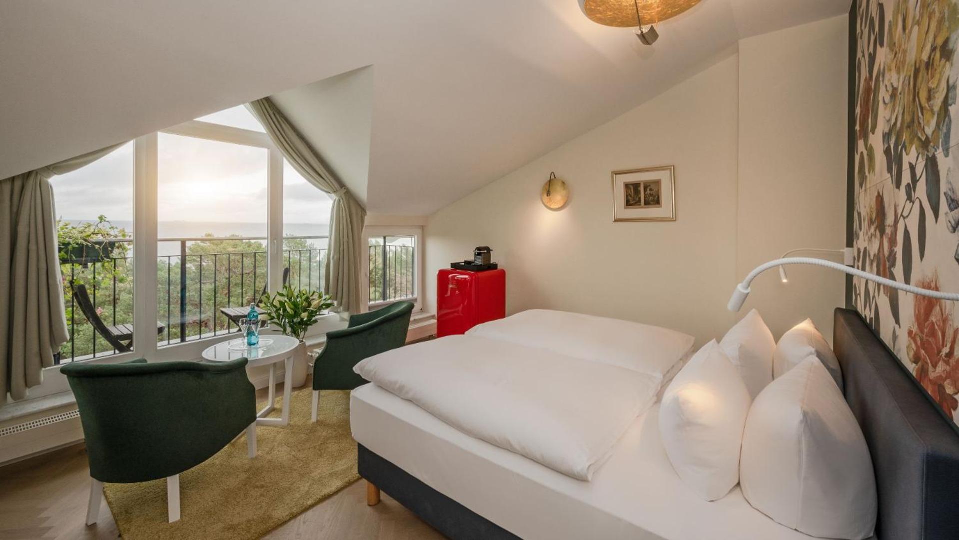 Deluxe Sea Room - Photo 7