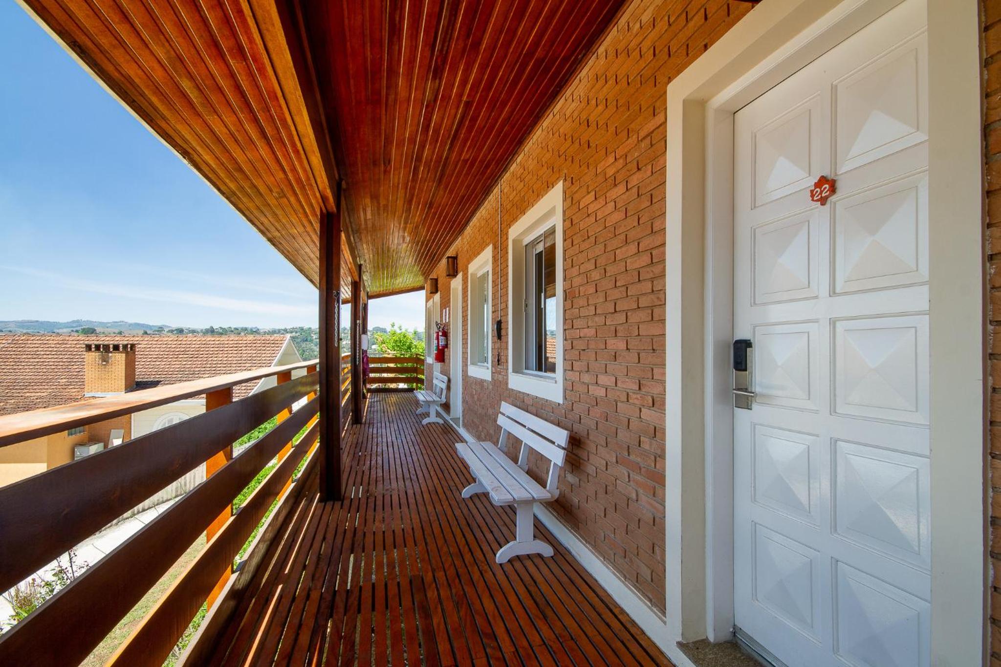 External Standard Triple Room