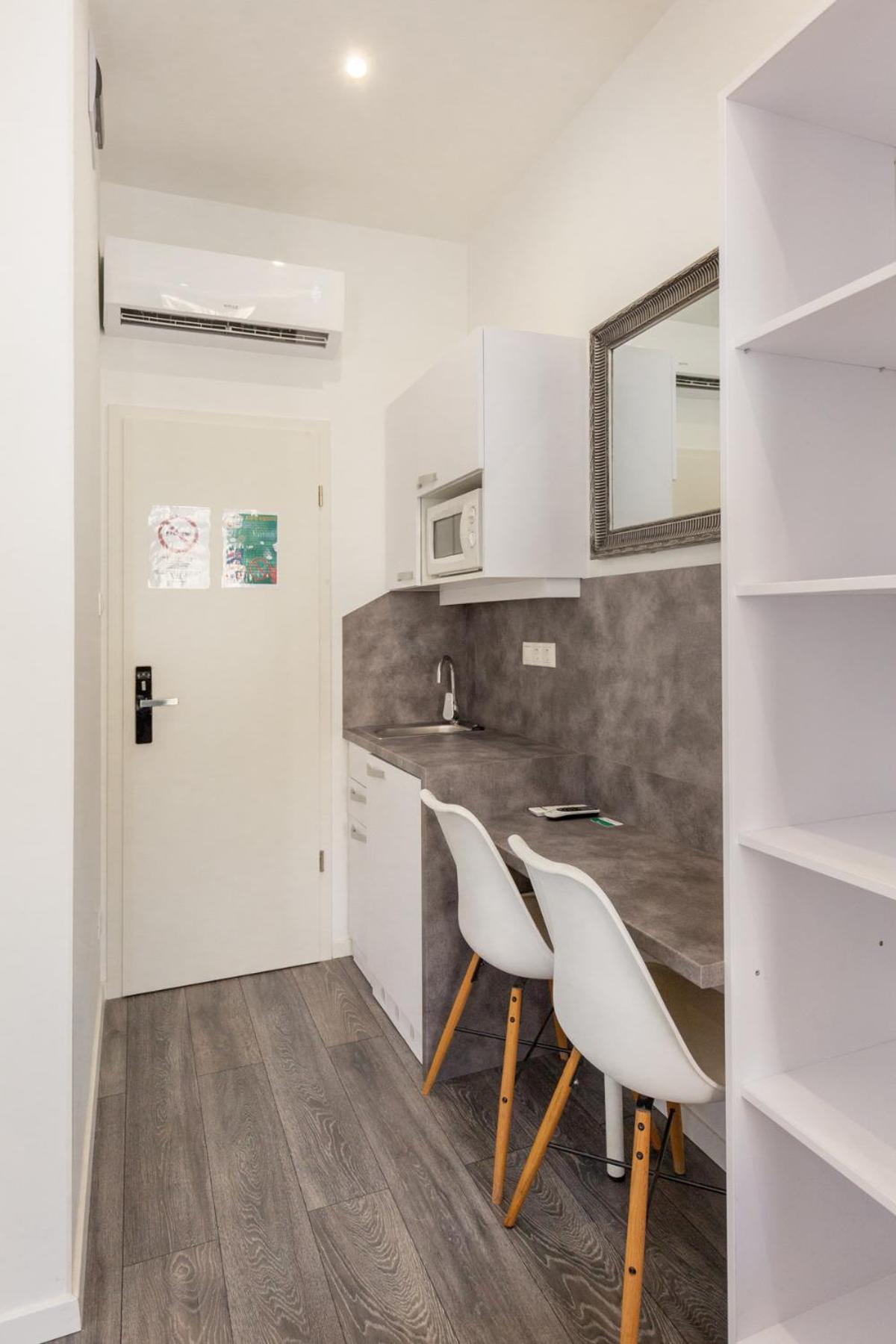 Deluxe Apartment - Photo 3