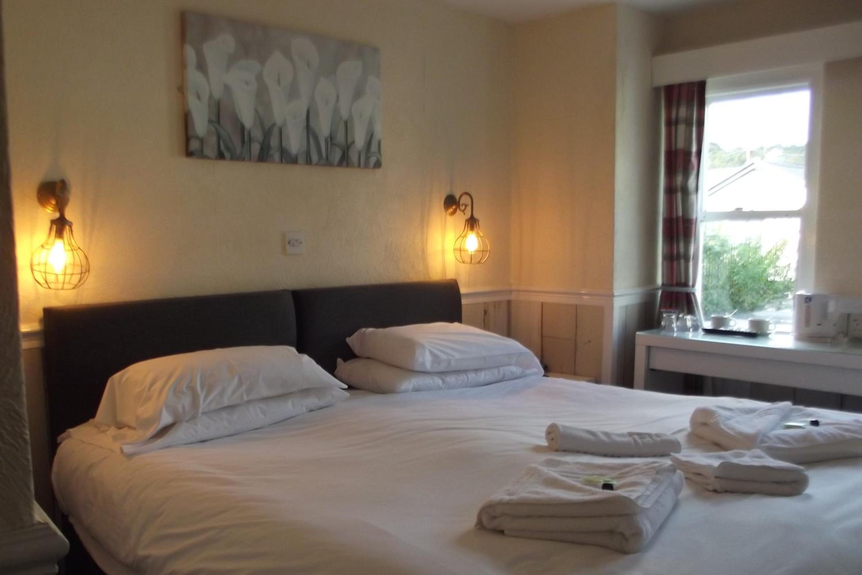 Standard Double Room - Photo 3