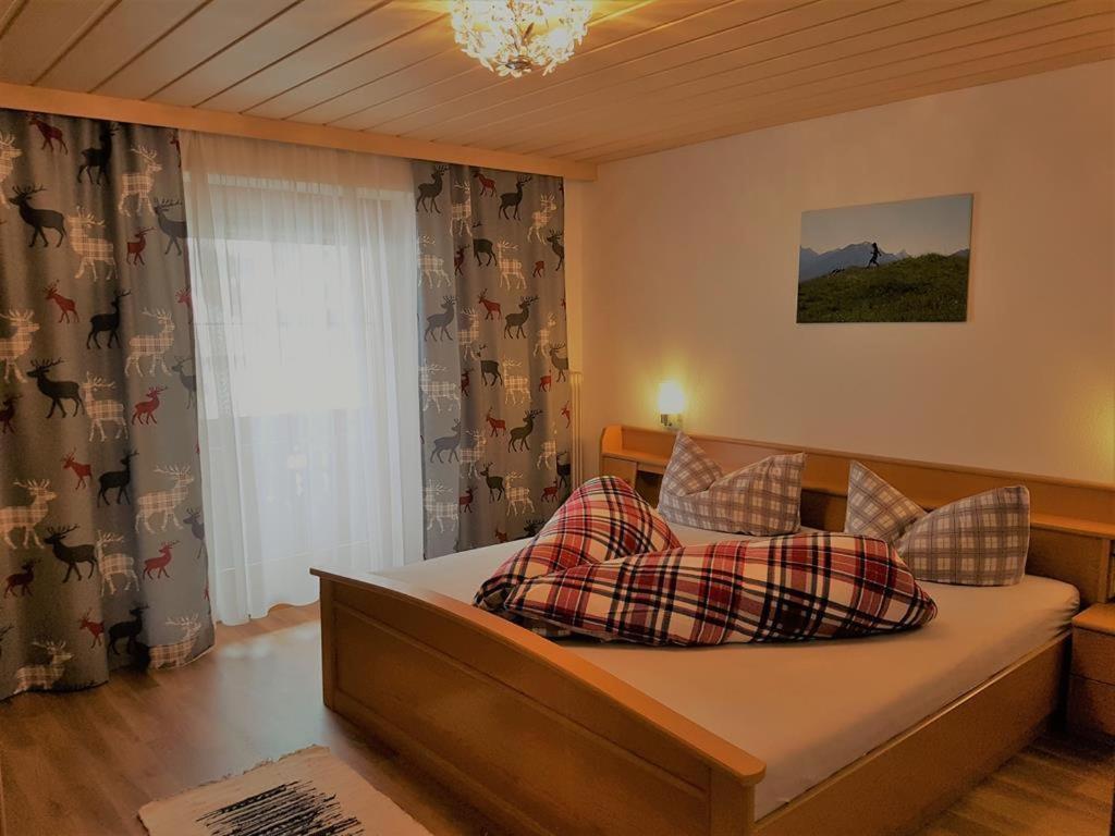Two-Bedroom Apartment with Shower photo 1