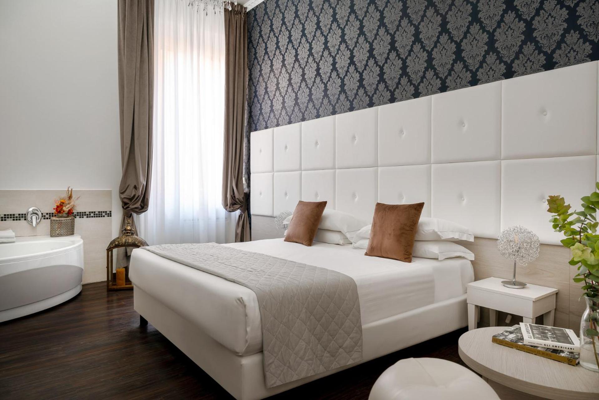 Executive Suite with Jacuzzi - Photo 3