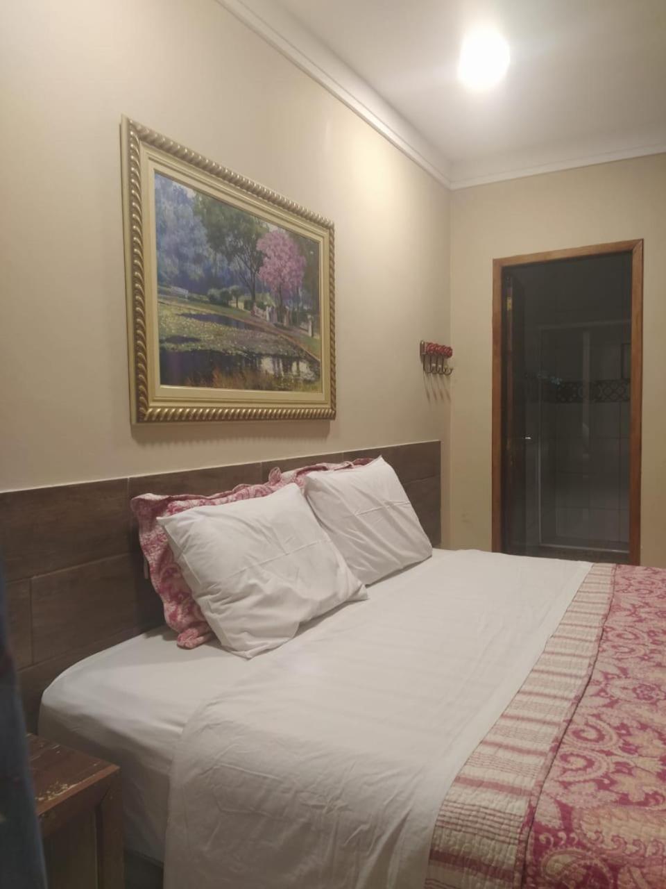 King Room with Balcony photo 1