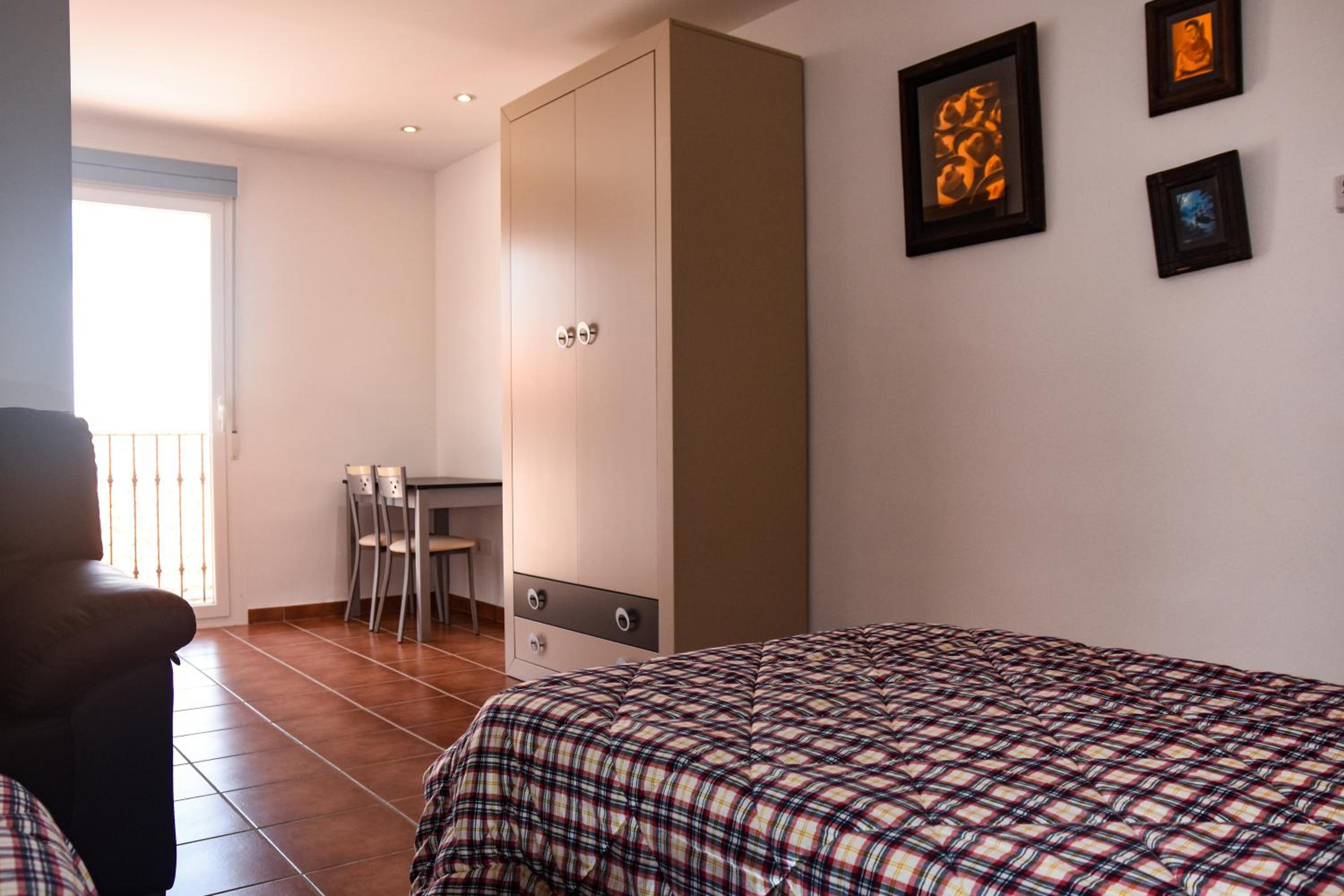 Twin Room - Photo 1