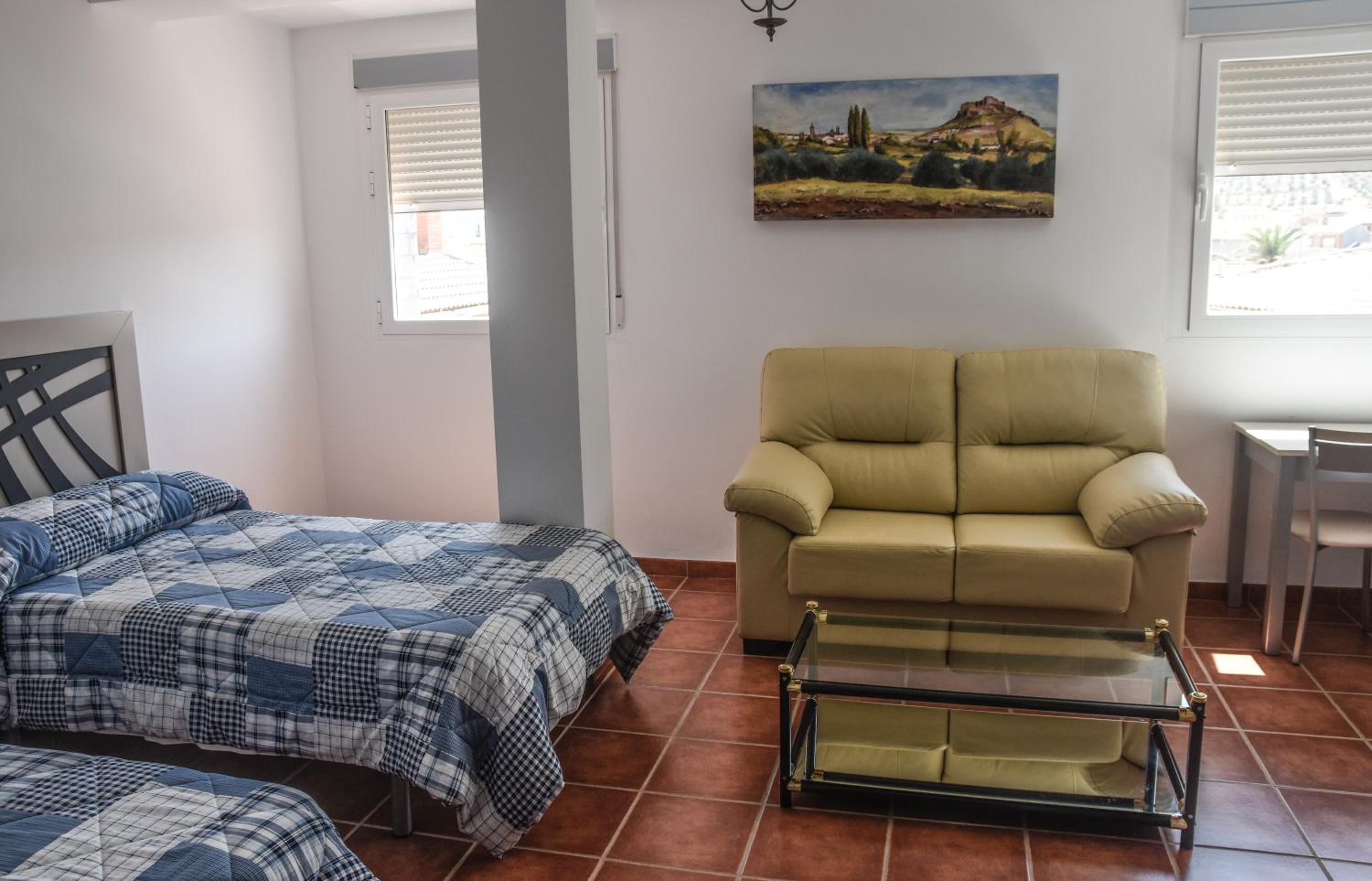 Twin Room - Photo 20