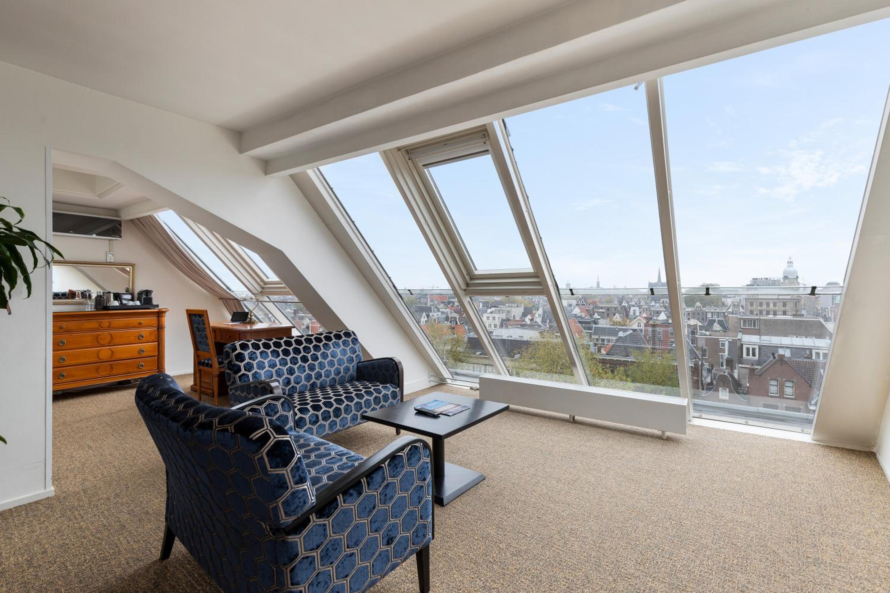 Penthouse Suite thumbnail 5