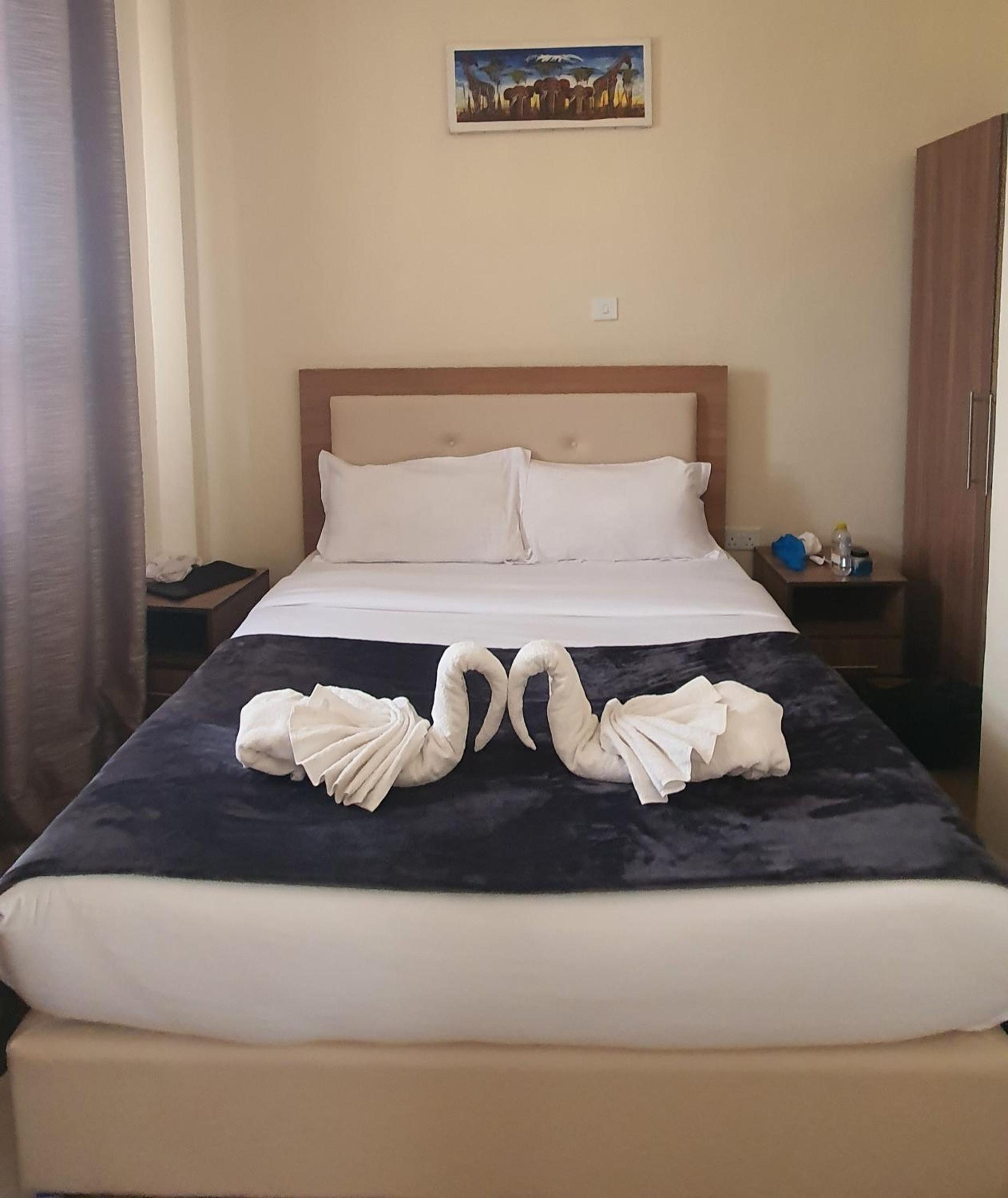 Suite with Balcony - Photo 5