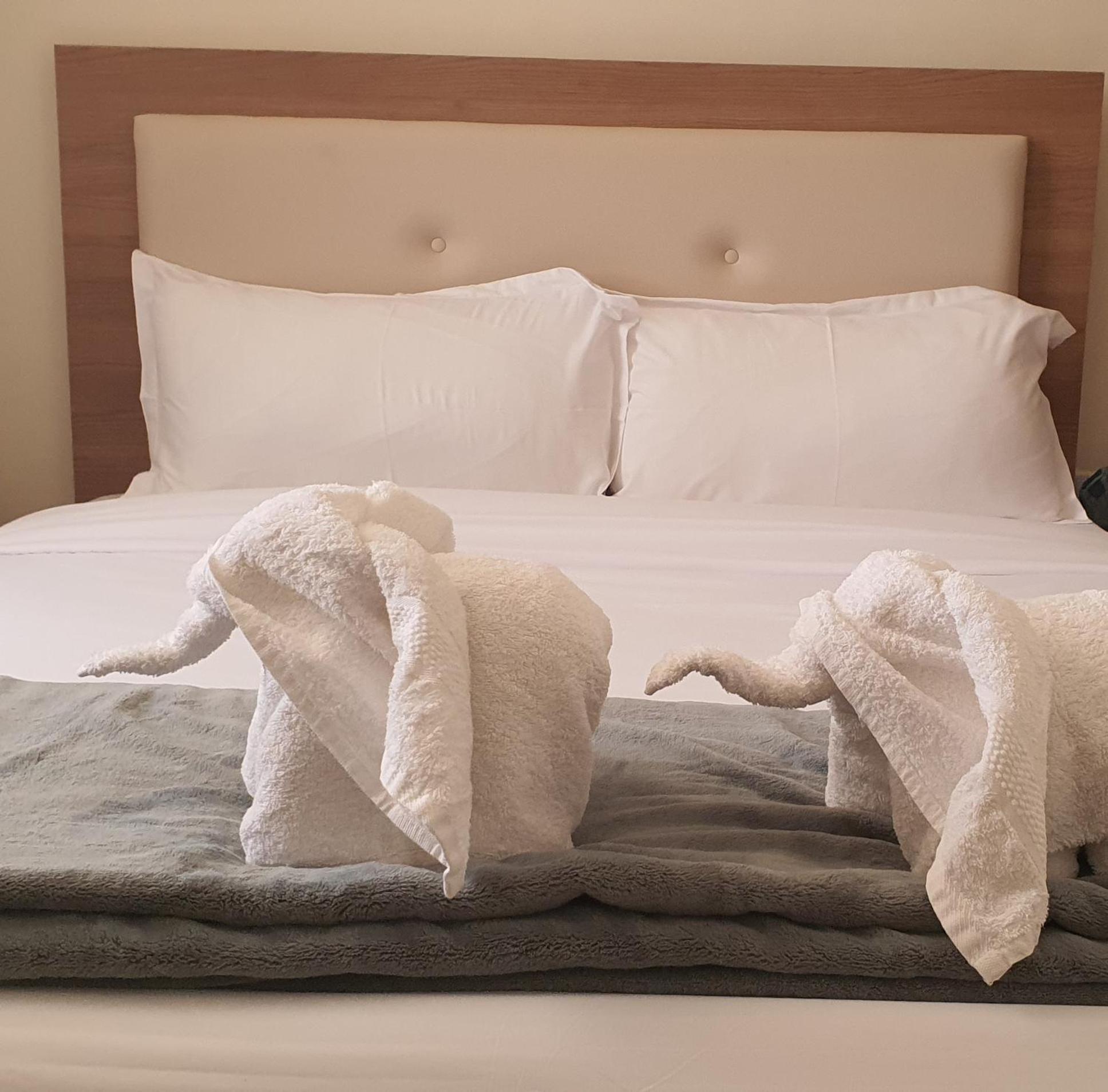Suite with Balcony - Photo 4
