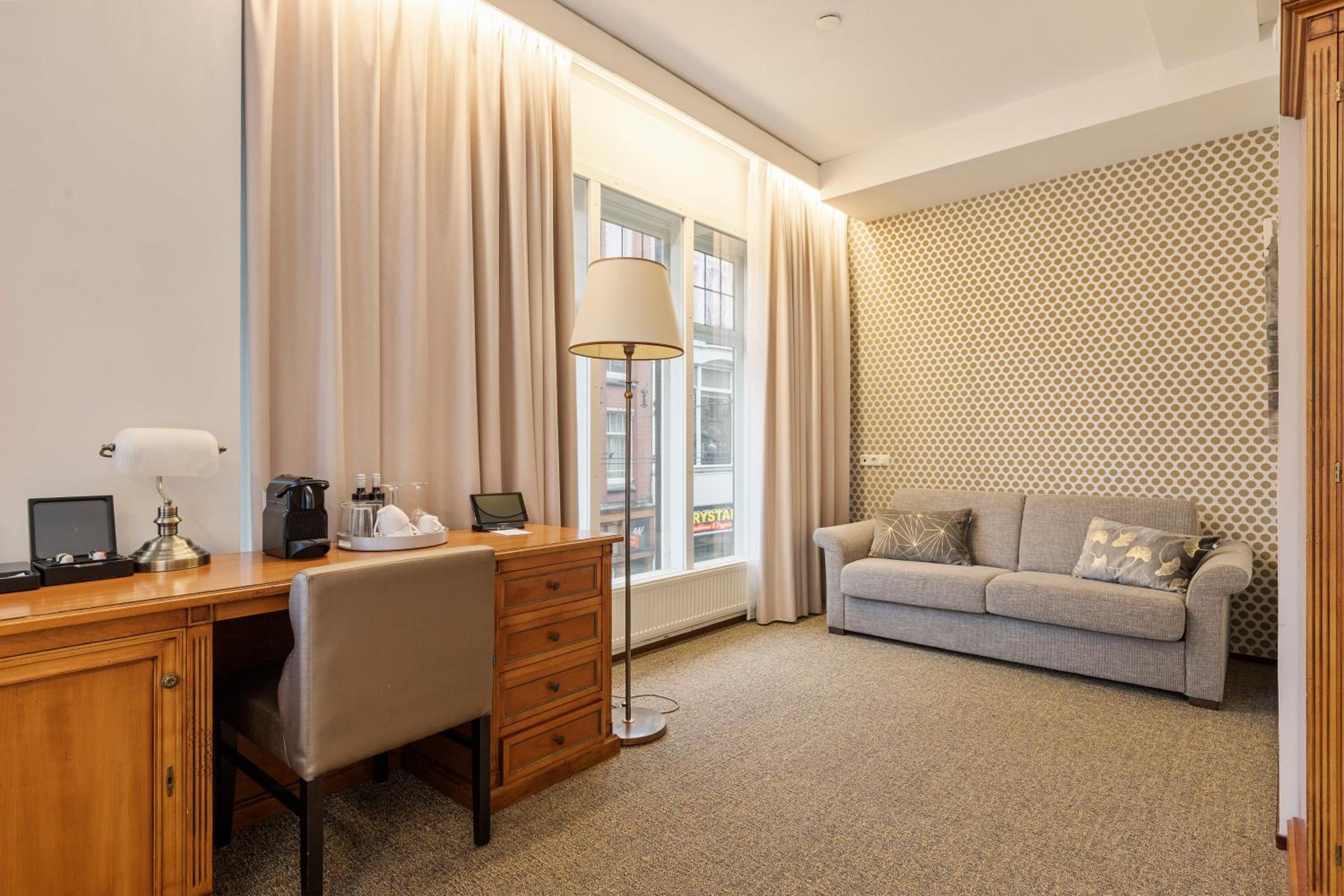 Junior Suite Canal View