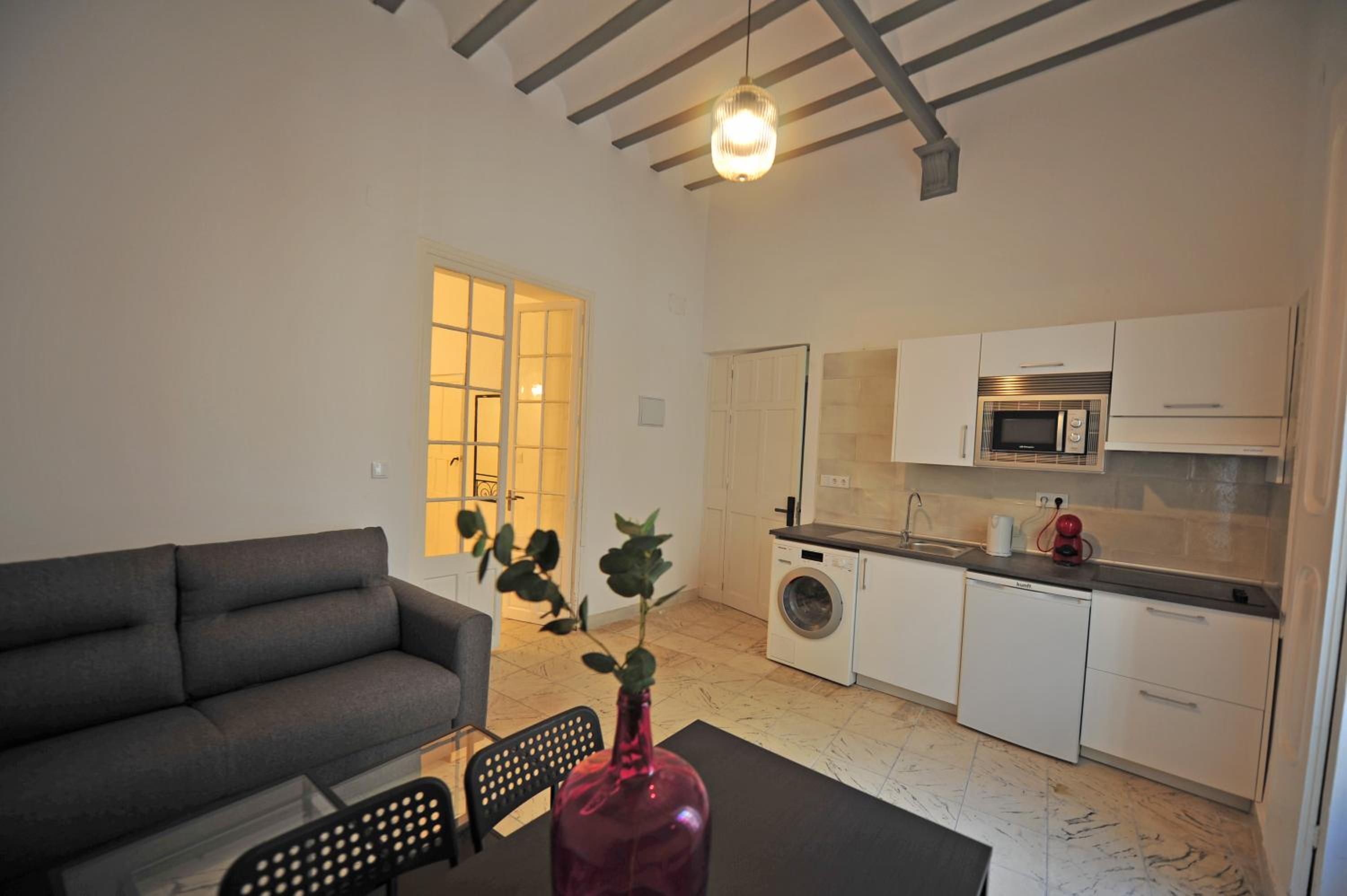 One-Bedroom Apartment with Sofa Bed - Photo 19