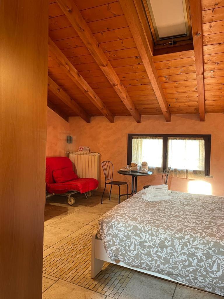Large Double Room photo 1