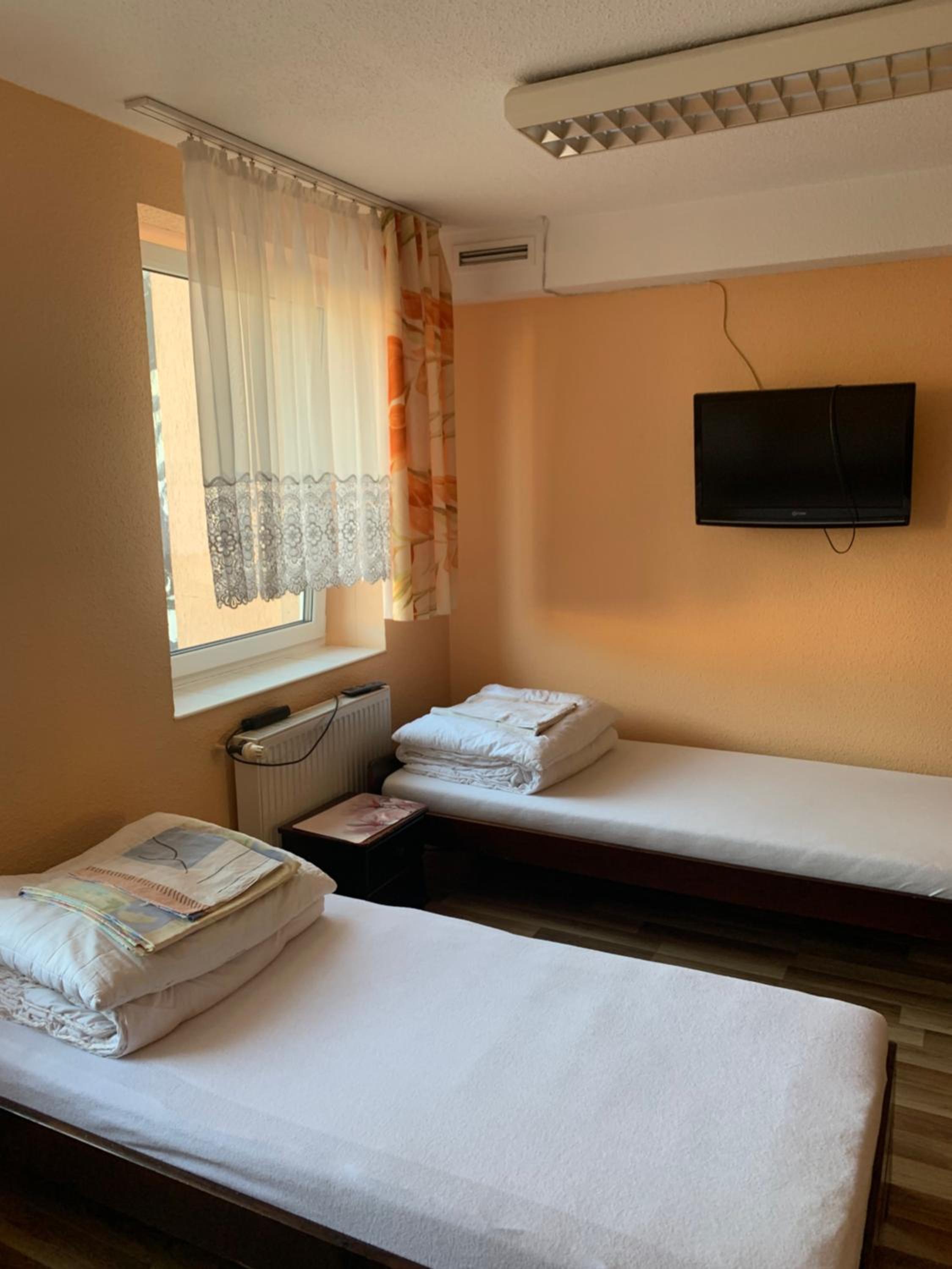 Single Bed in Mixed Dormitory Room photo 1