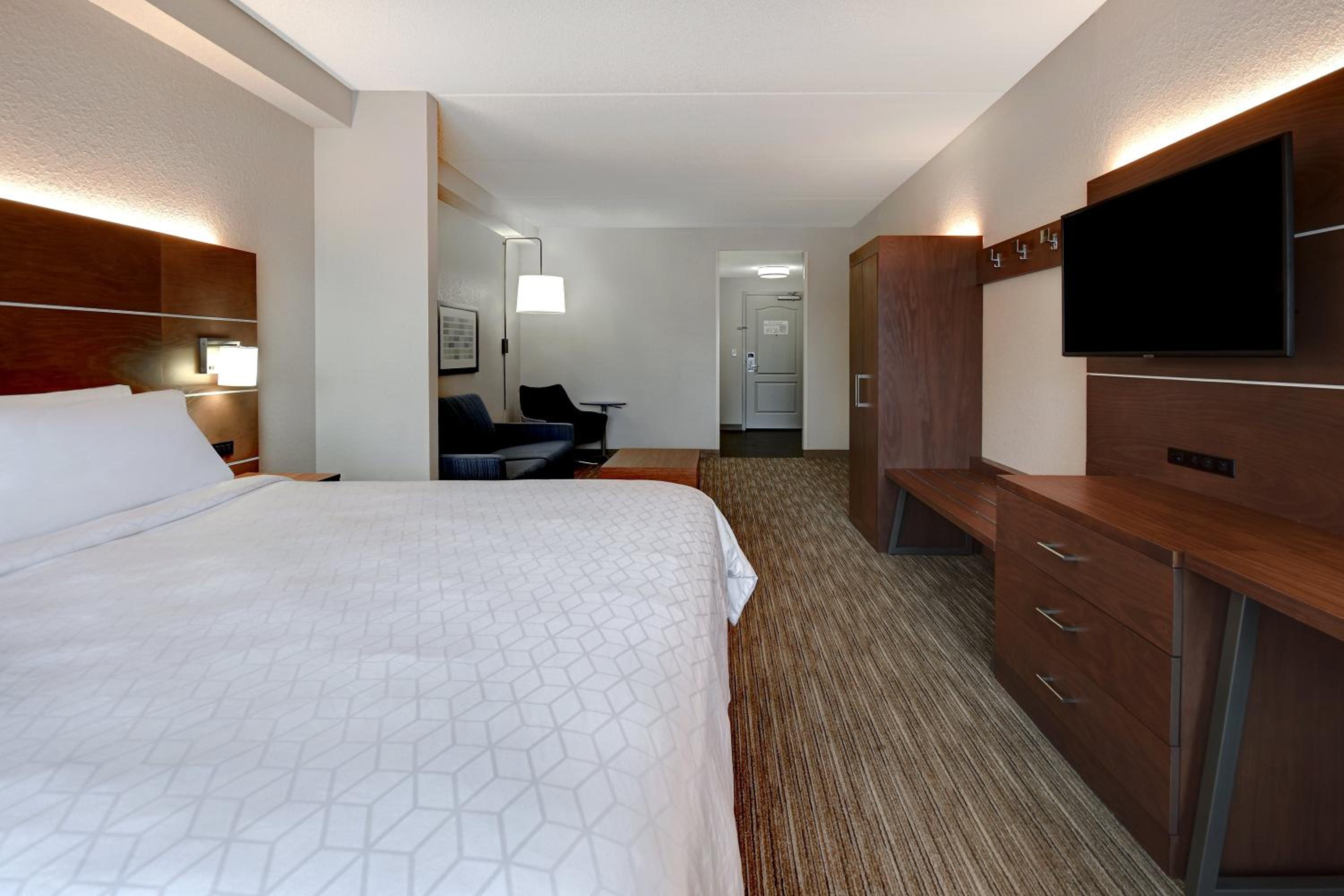 King Suite - Photo 1