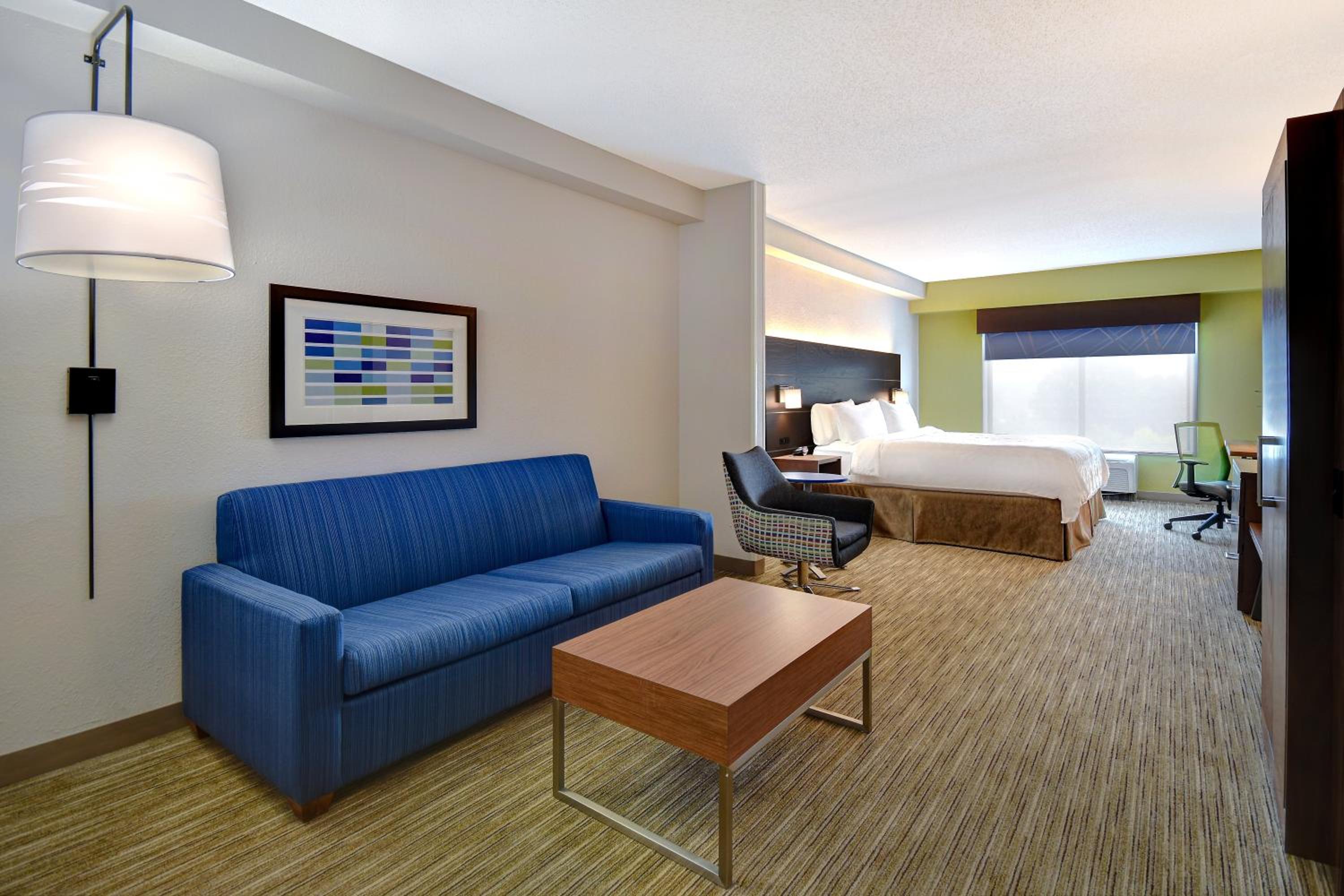 King Suite - Photo 2