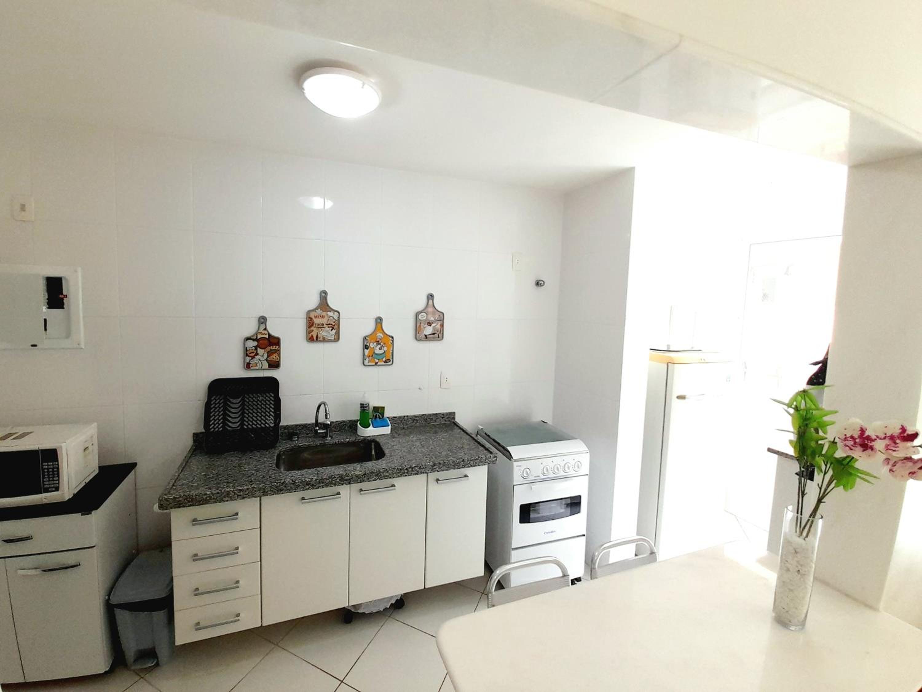 Apartment with Balcony - Photo 6