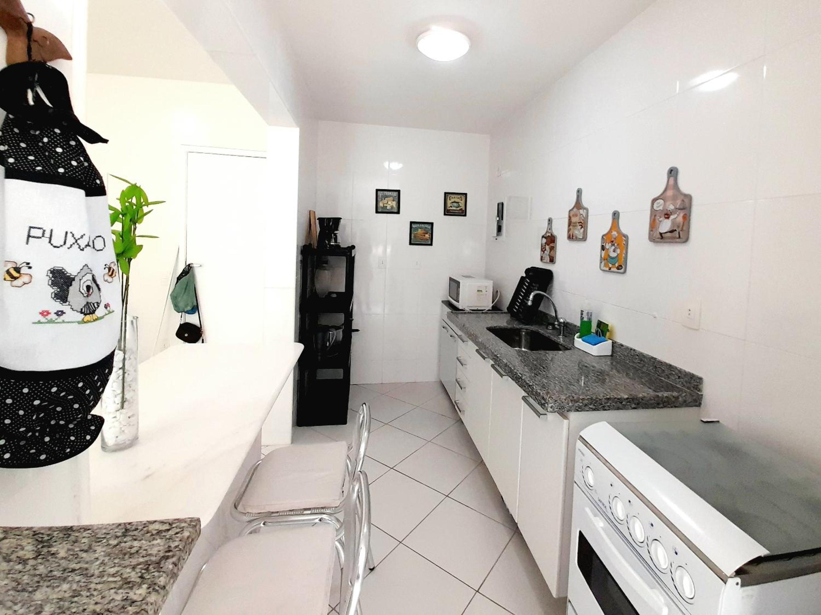 Apartment with Balcony - Photo 29