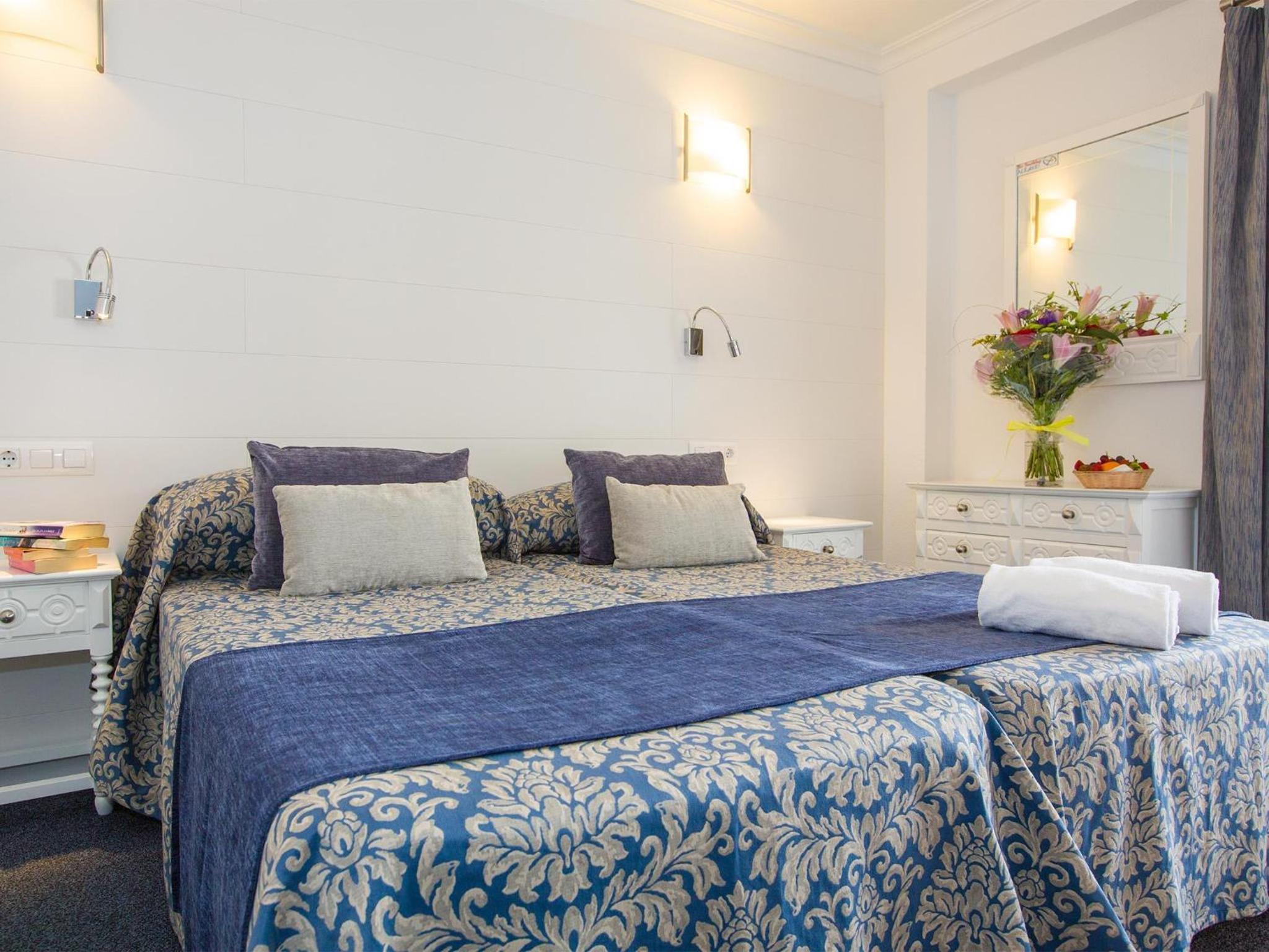 Twin Room - Photo 1
