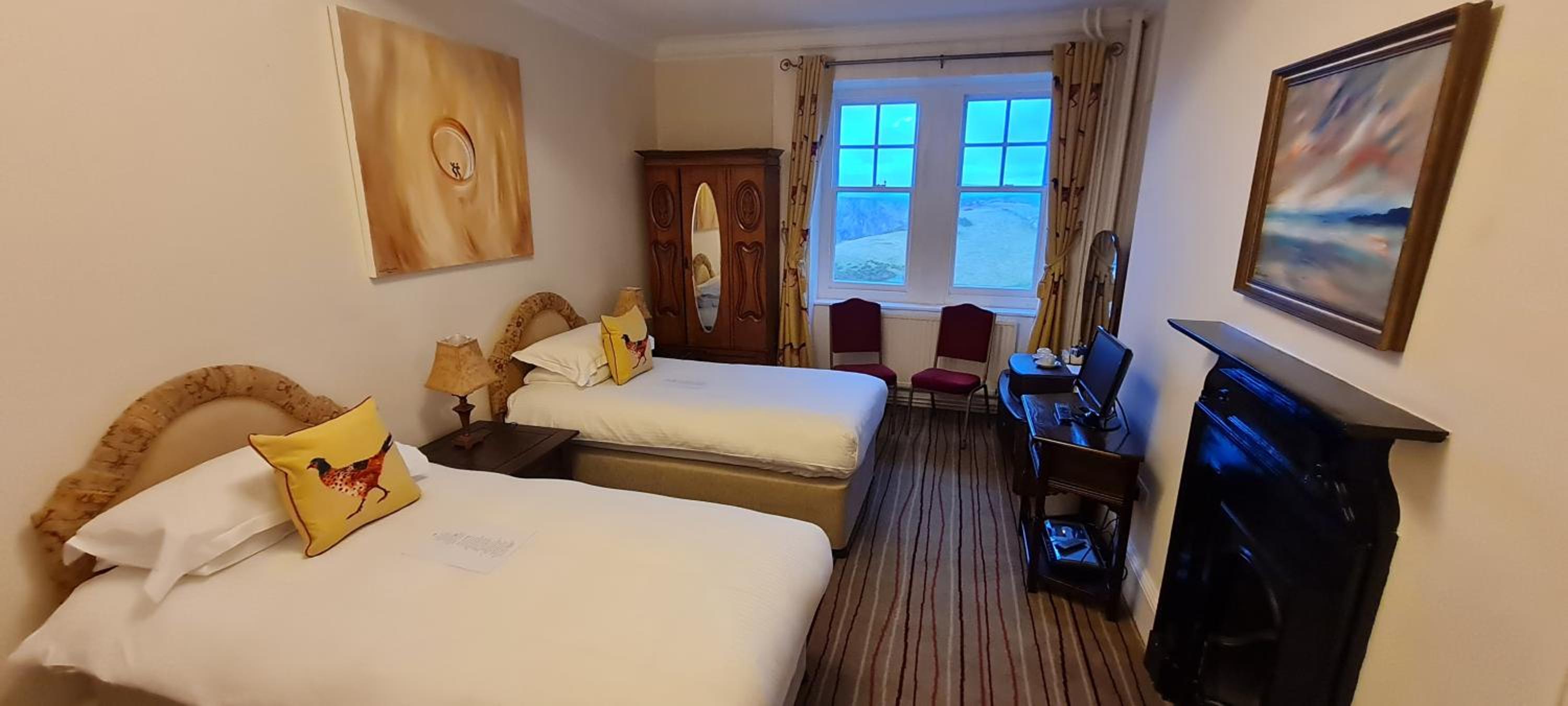 Classic Twin Room with Sea View