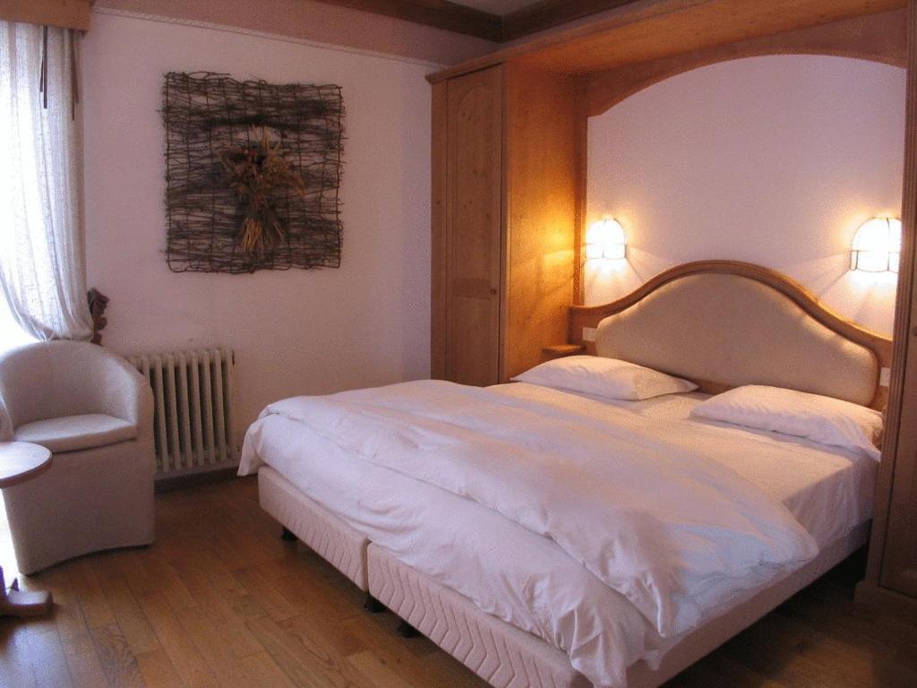 Suite - Photo 1