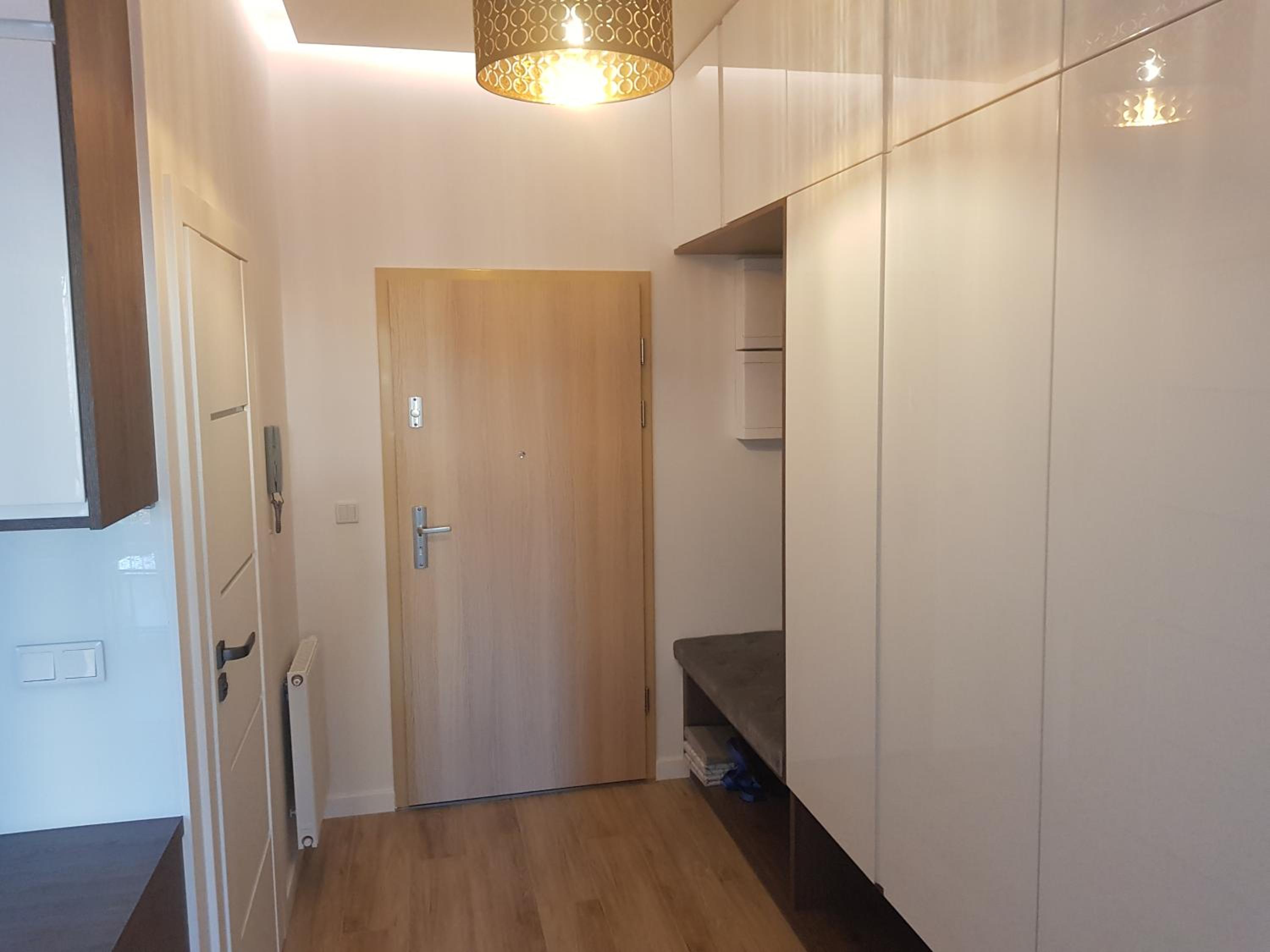 One-Bedroom Apartment - Photo 1