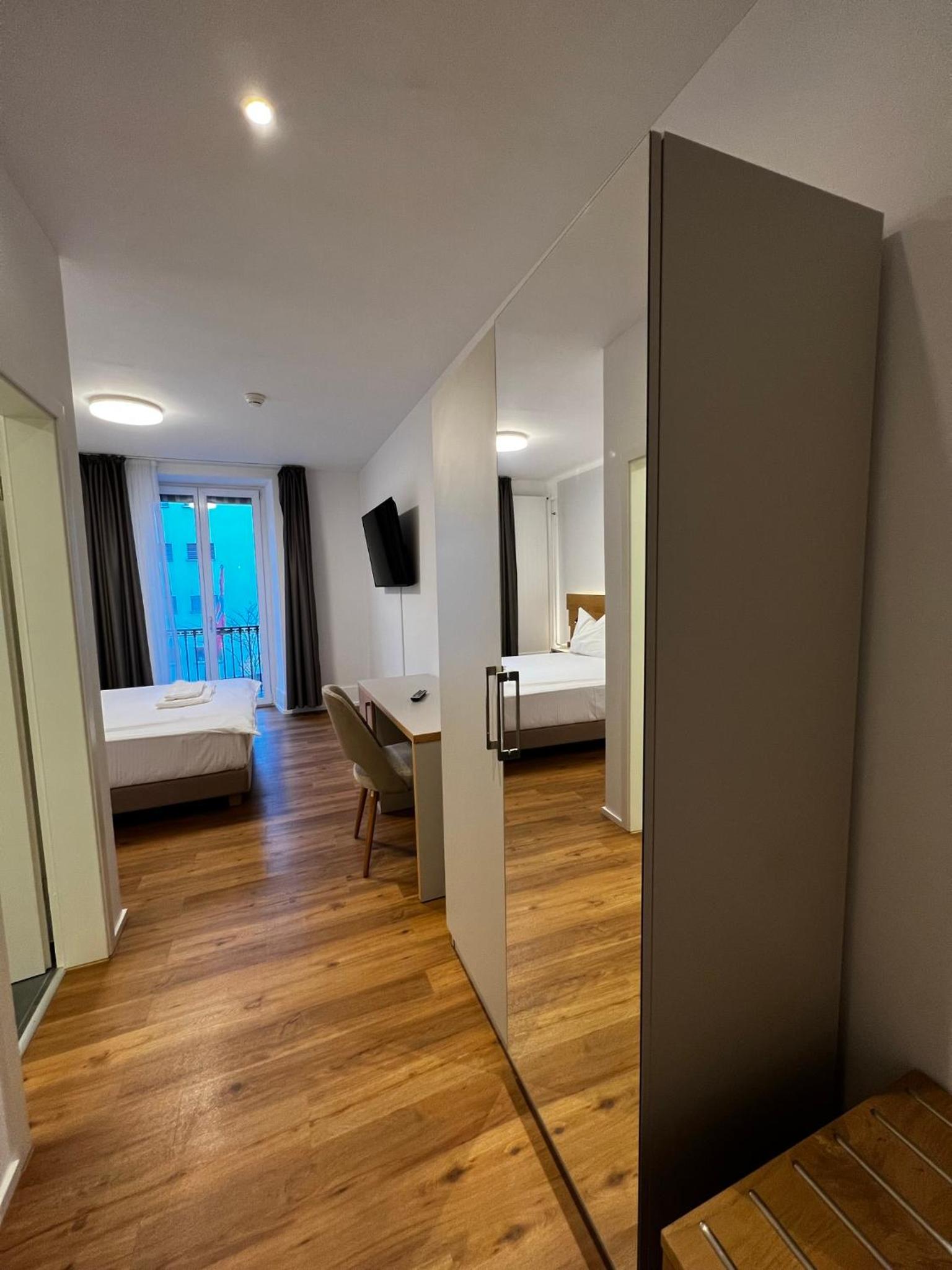 Double Room with Balcony photo 2