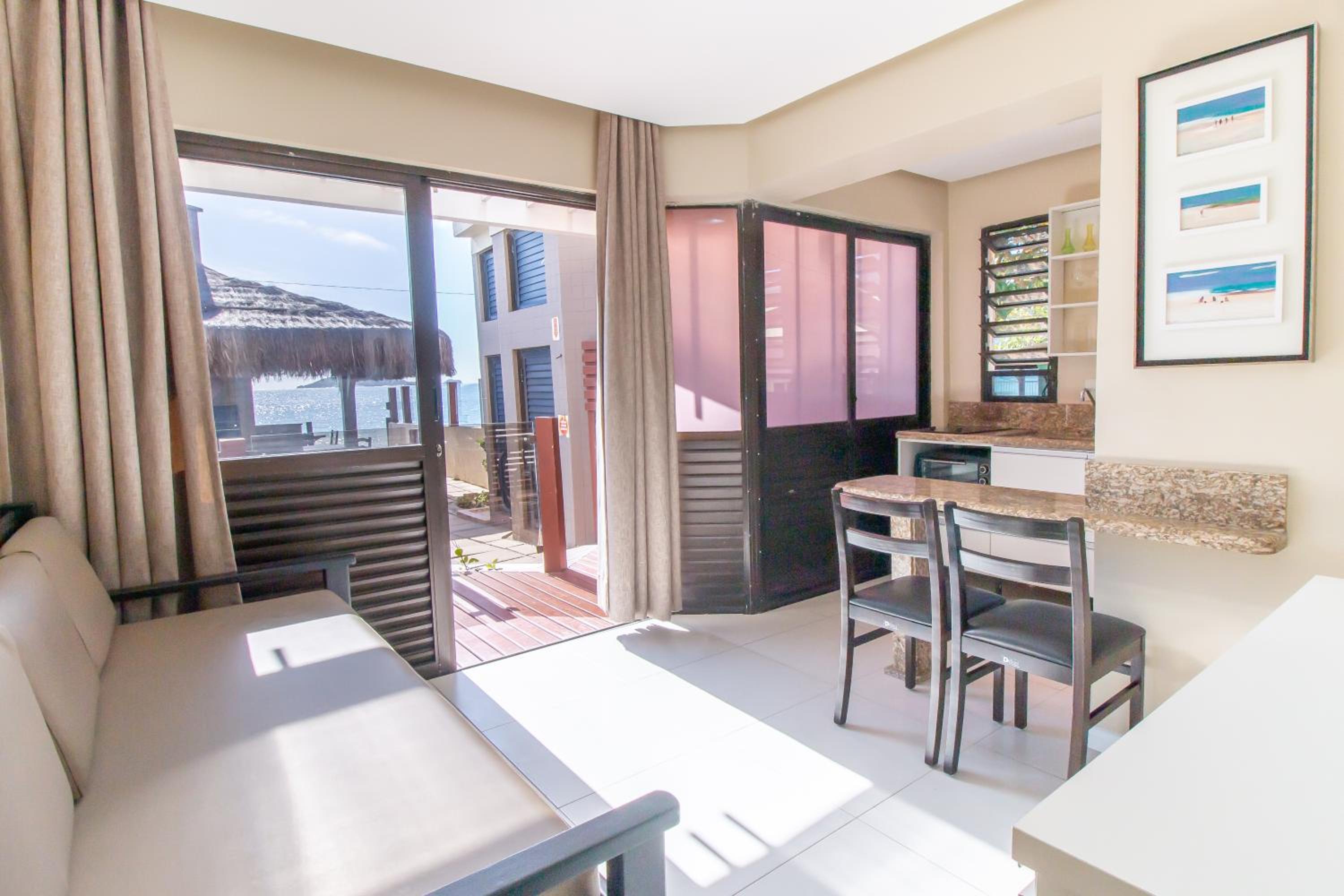 One-Bedroom Apartment with Sea View - Photo 1