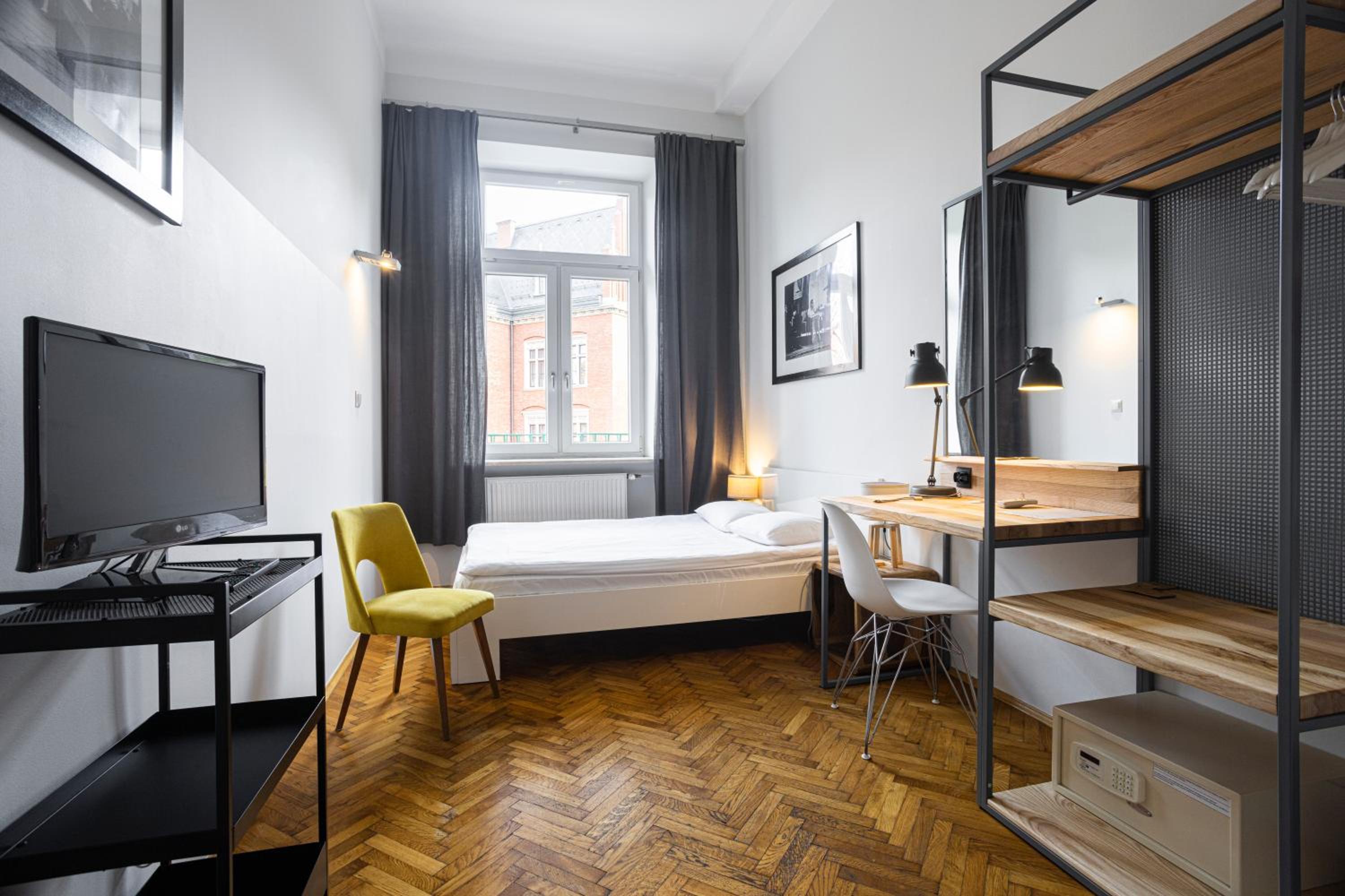 Standard Double Room - Photo 1