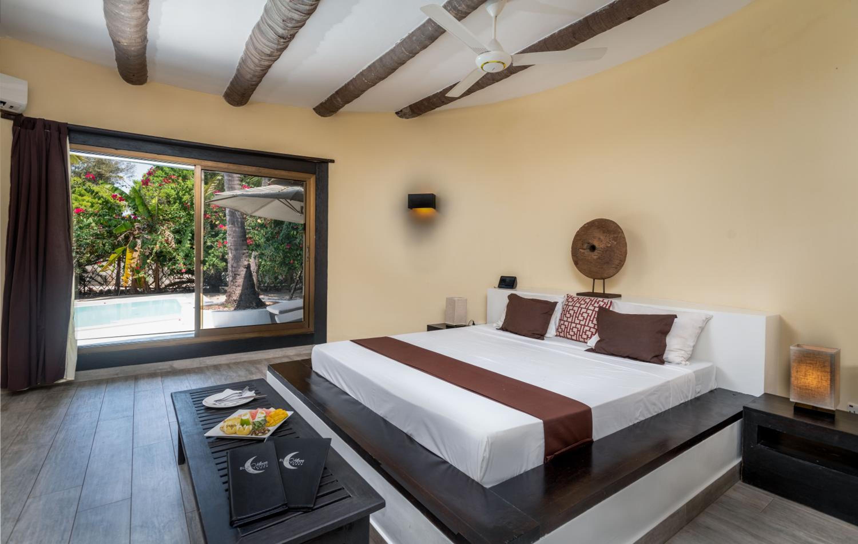 Suite with Private Pool - Photo 1