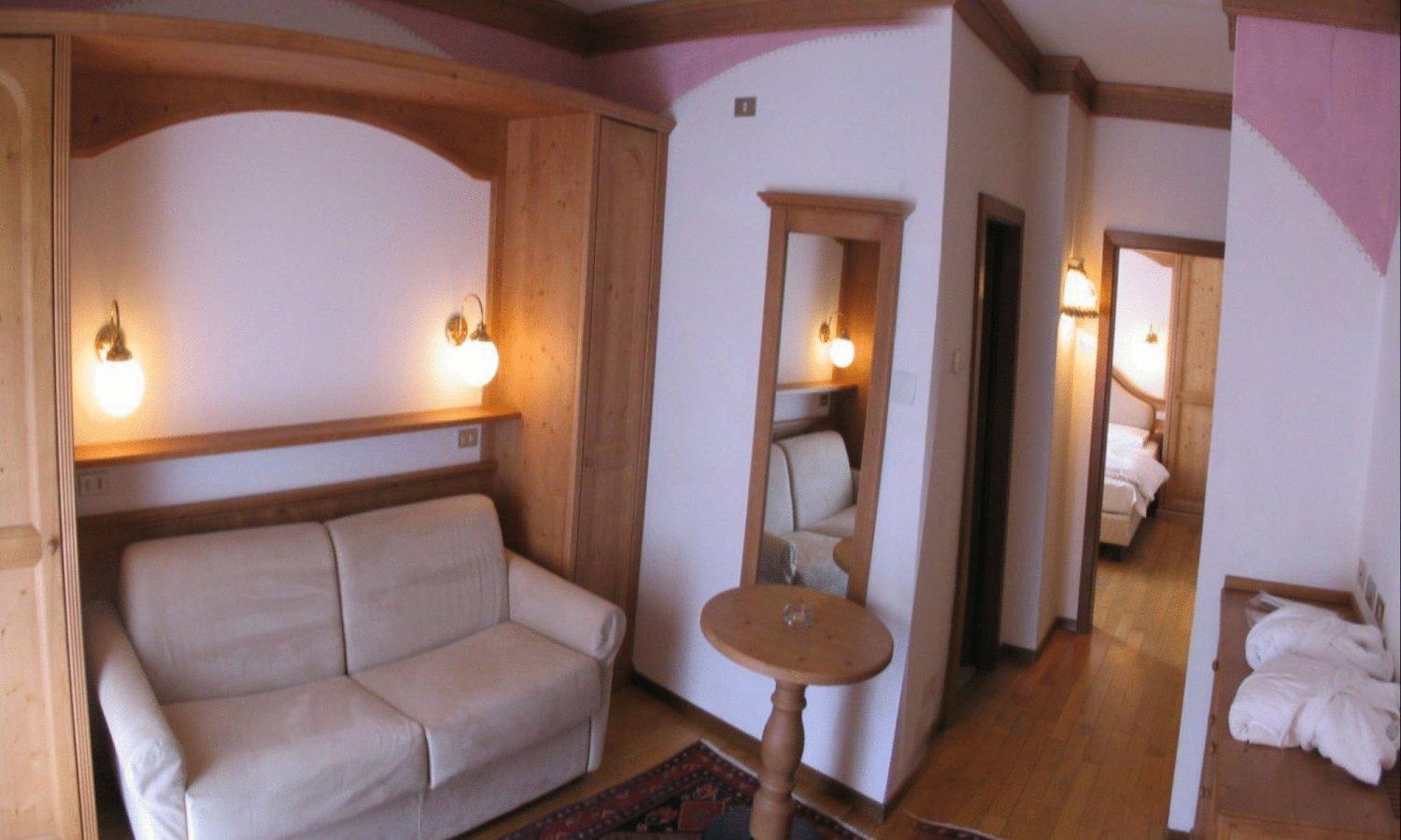 Suite - Photo 2