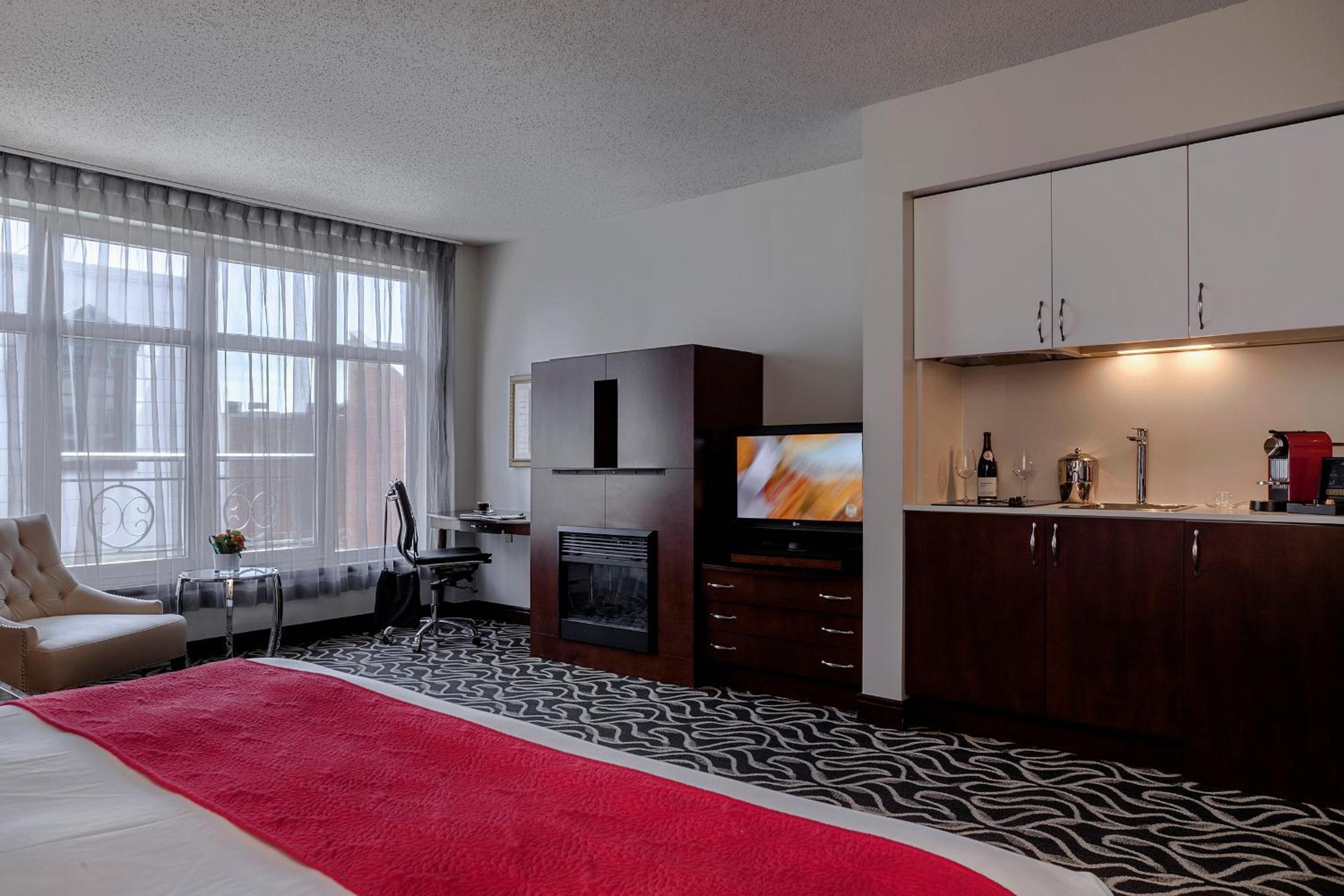 Superior Suite - Photo 4