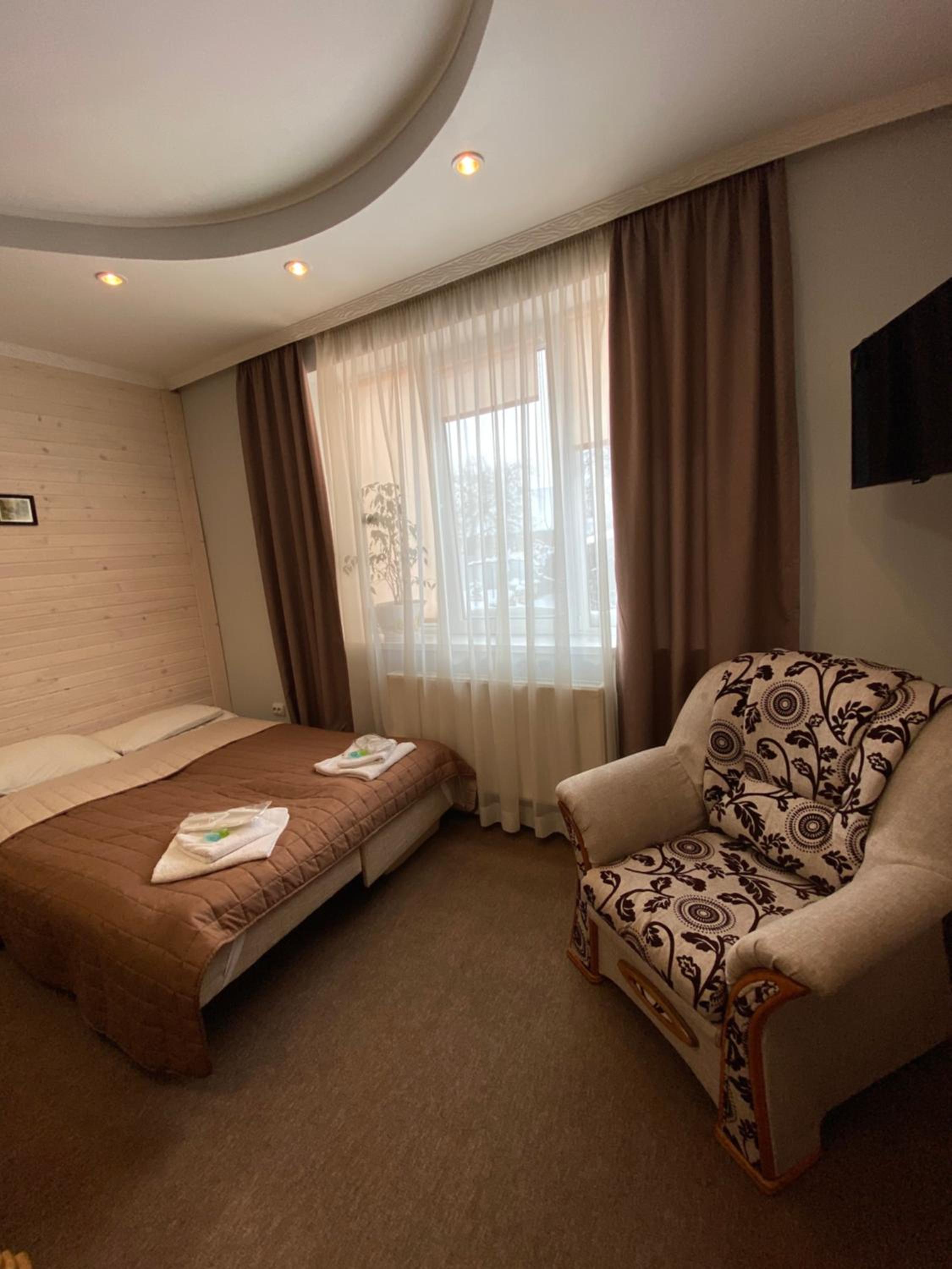 Quadruple Room with Bath photo 2