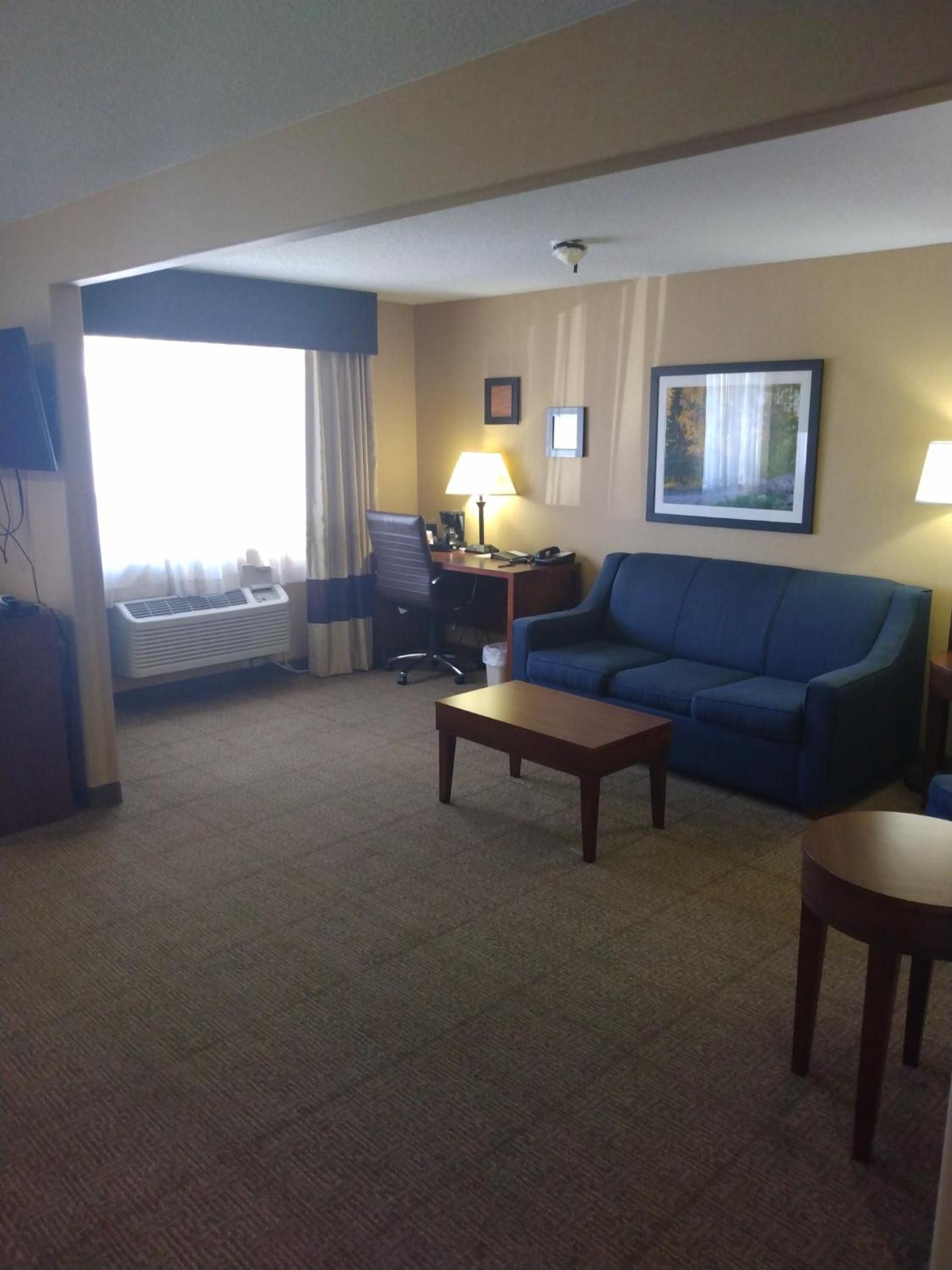 King Suite - Non-Smoking - Photo 1