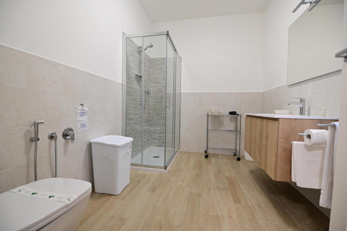 Large Double Room photo 3