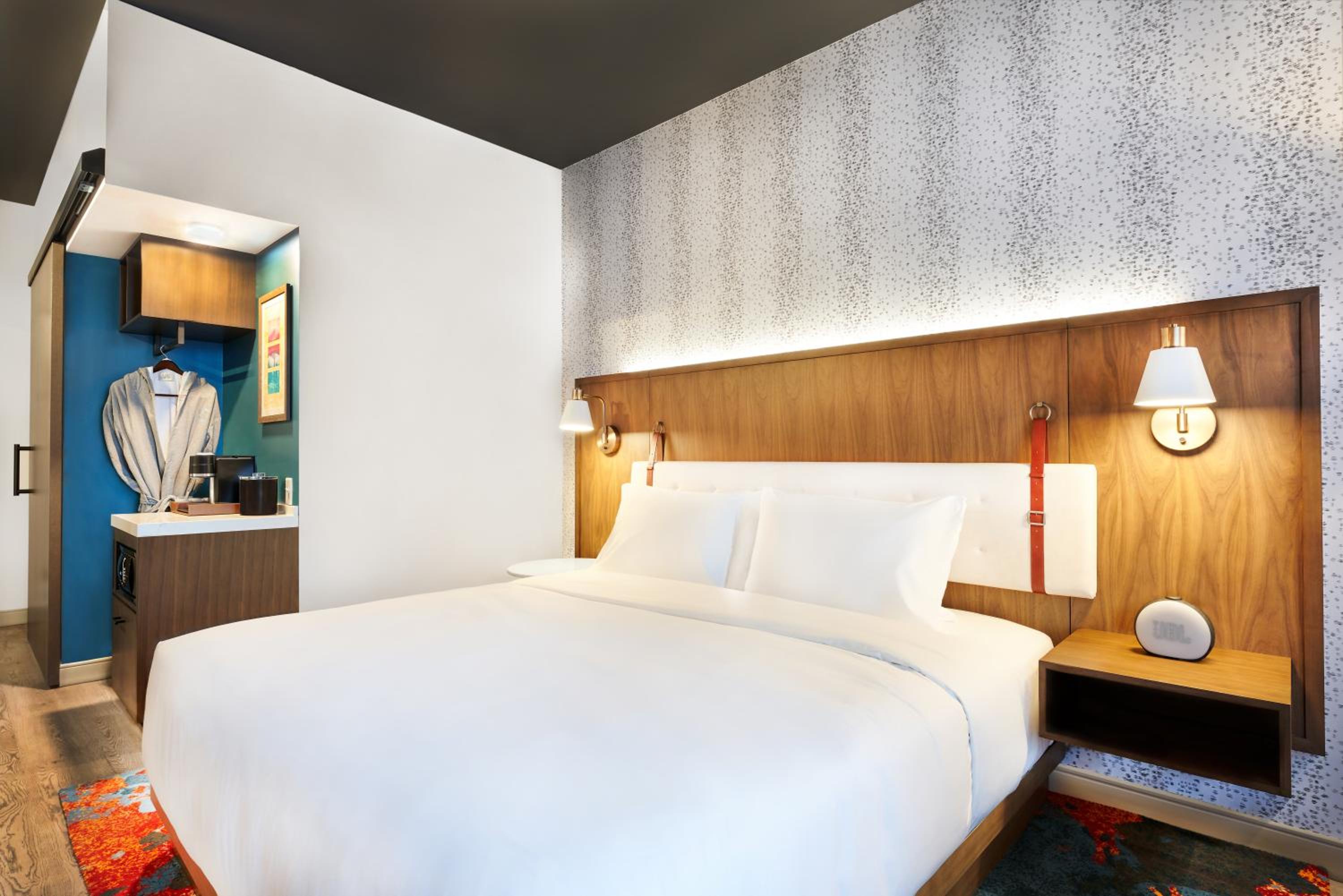 King Room - High Floor - Photo 1