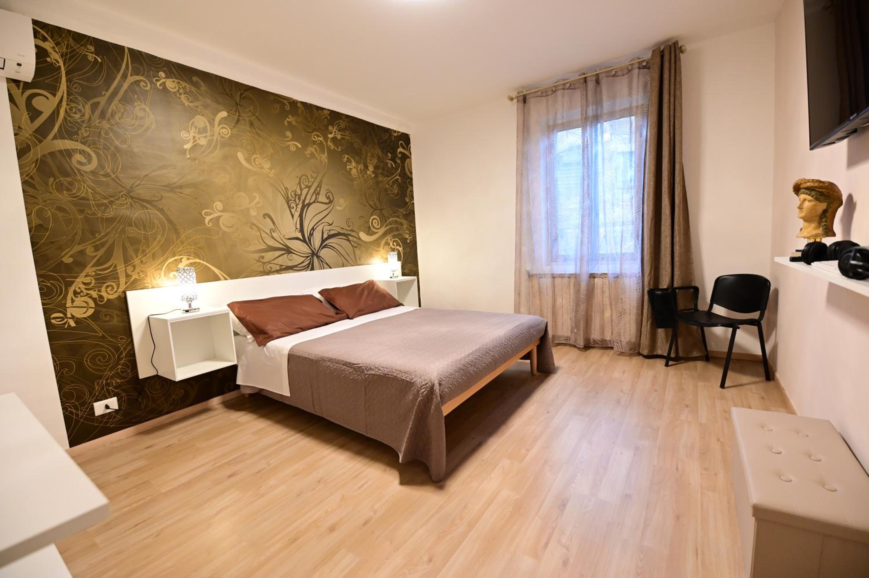 Double Room with Private Bathroom photo 2