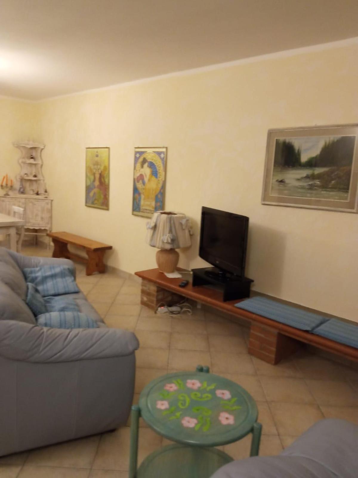 Three-Bedroom House photo 2