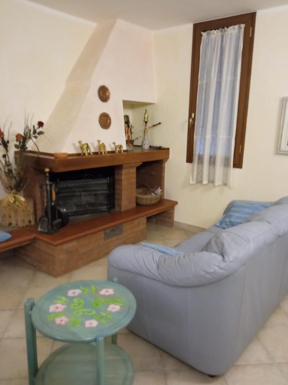 Three-Bedroom House photo 3